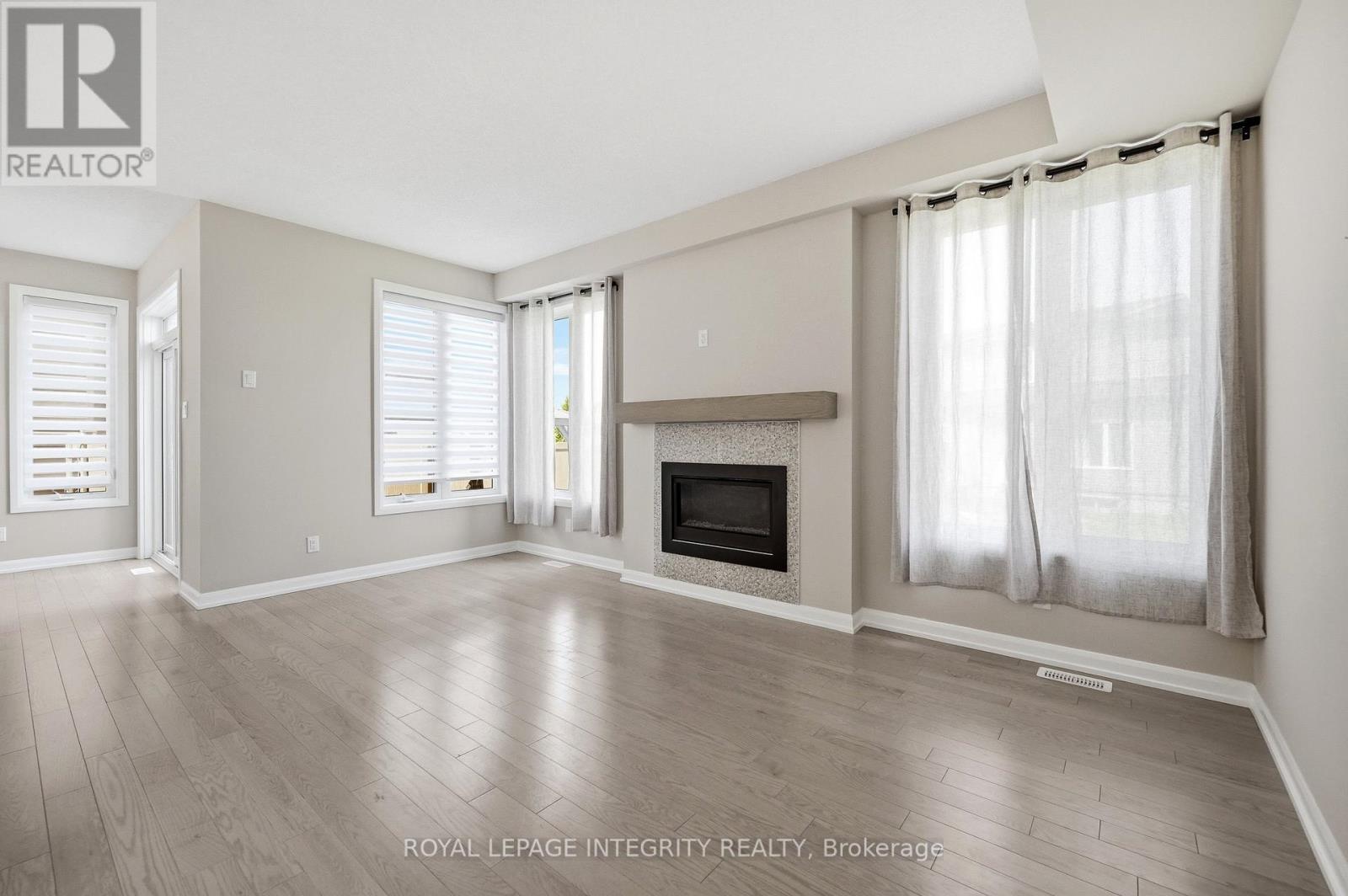 1220 DIAMOND STREET - 18