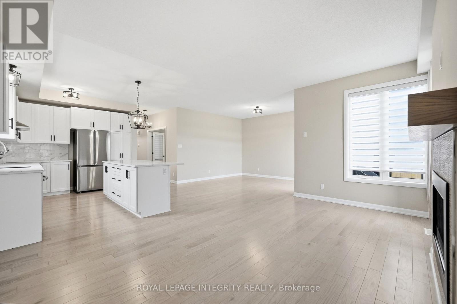 1220 DIAMOND STREET - 19