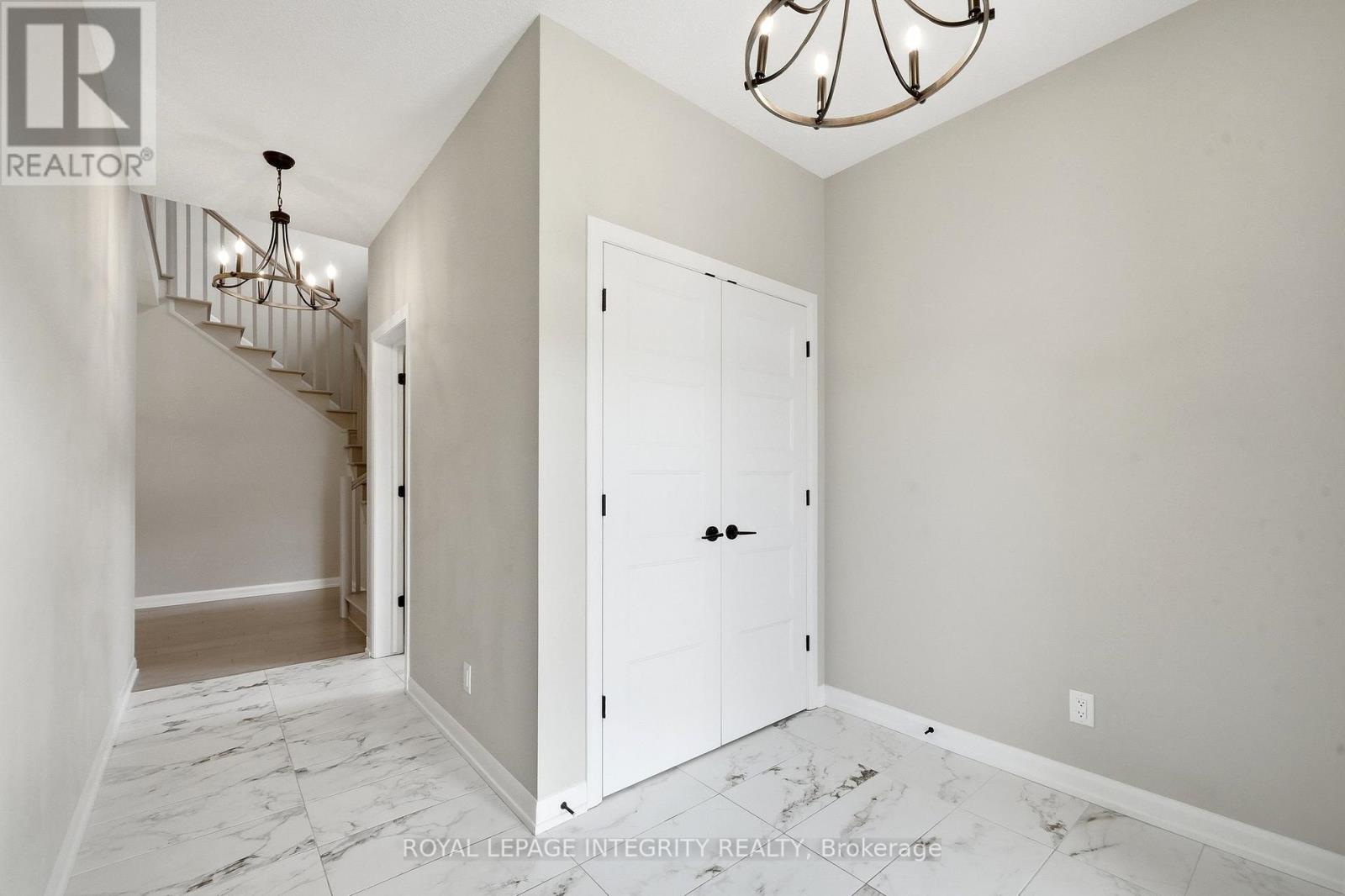 1220 DIAMOND STREET - 2