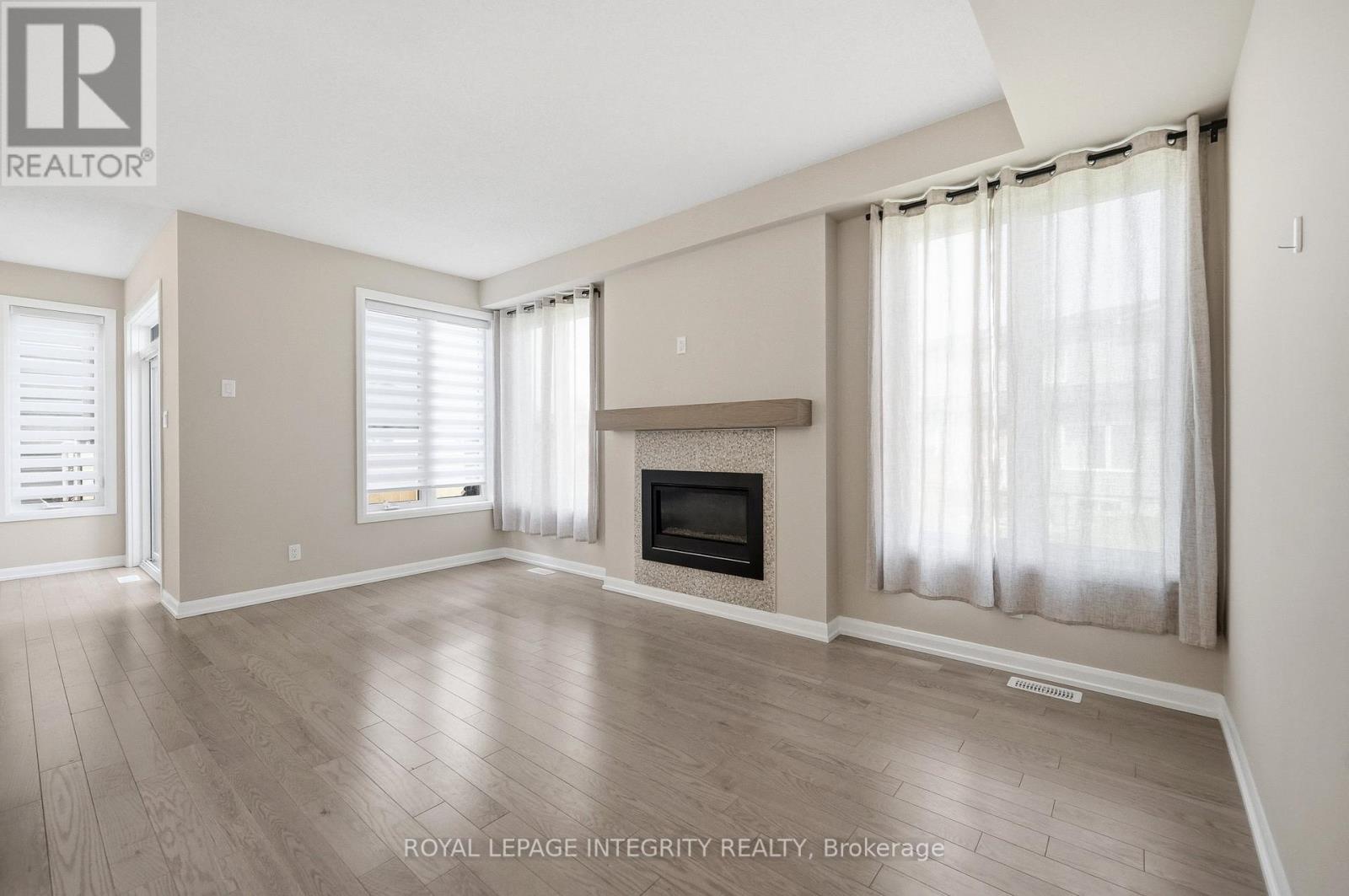 1220 DIAMOND STREET - 24