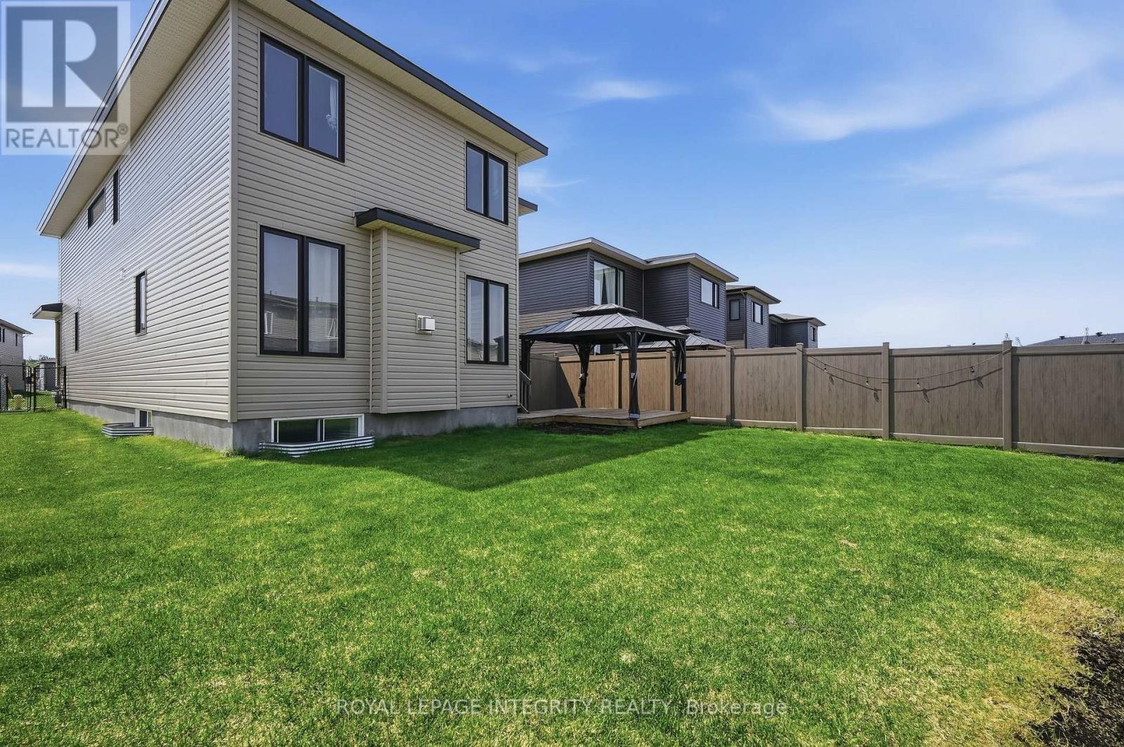 1220 DIAMOND STREET - 45