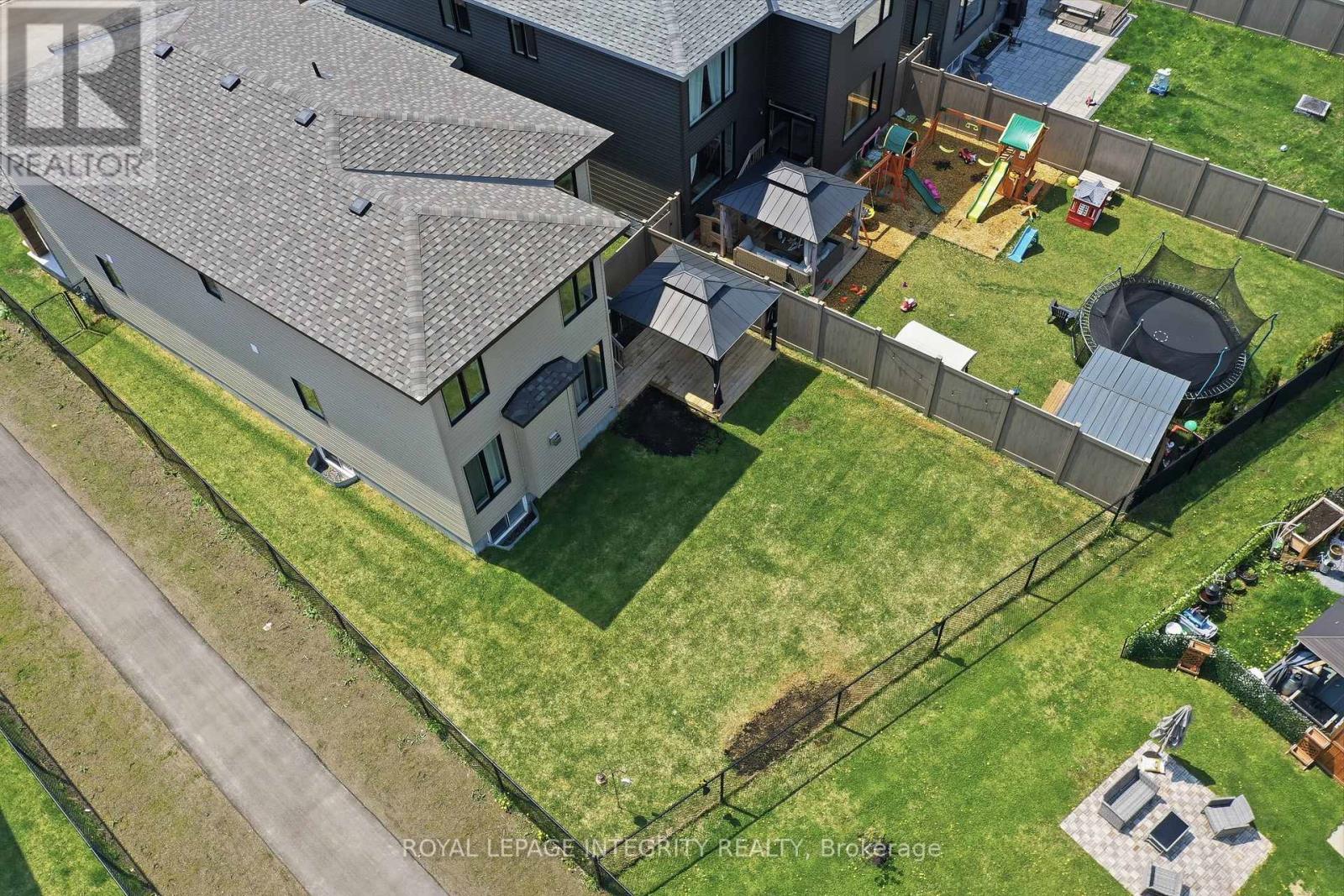 1220 DIAMOND STREET - 48