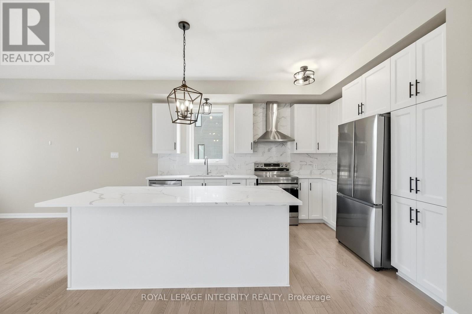 1220 DIAMOND STREET - 8
