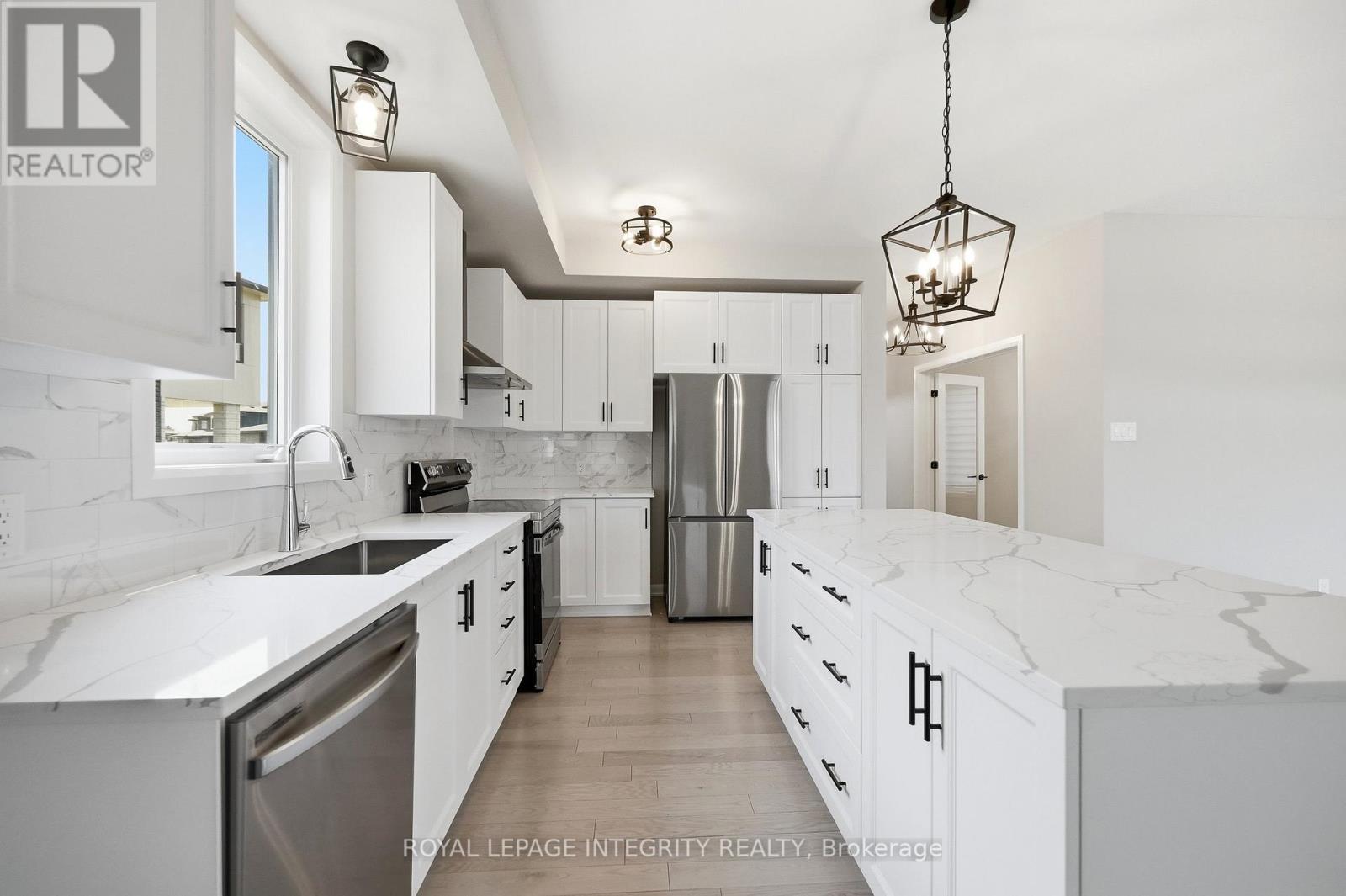 1220 DIAMOND STREET - 9
