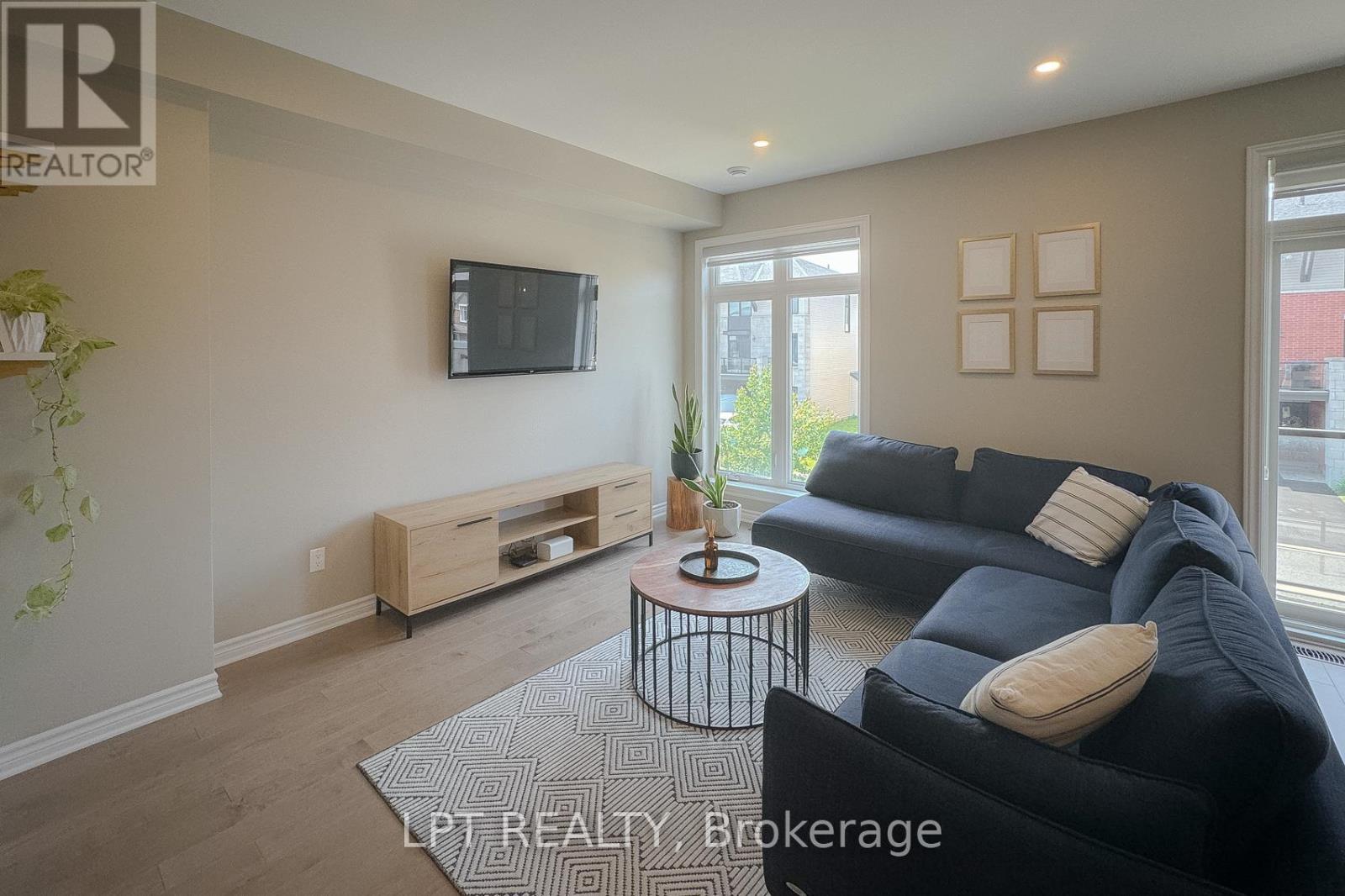 2 Bed, 3 Bath House for Rent in Ottawa – 552 LABRADOR CRESCENT, Ottawa – MLS# X13460800 - Image 13