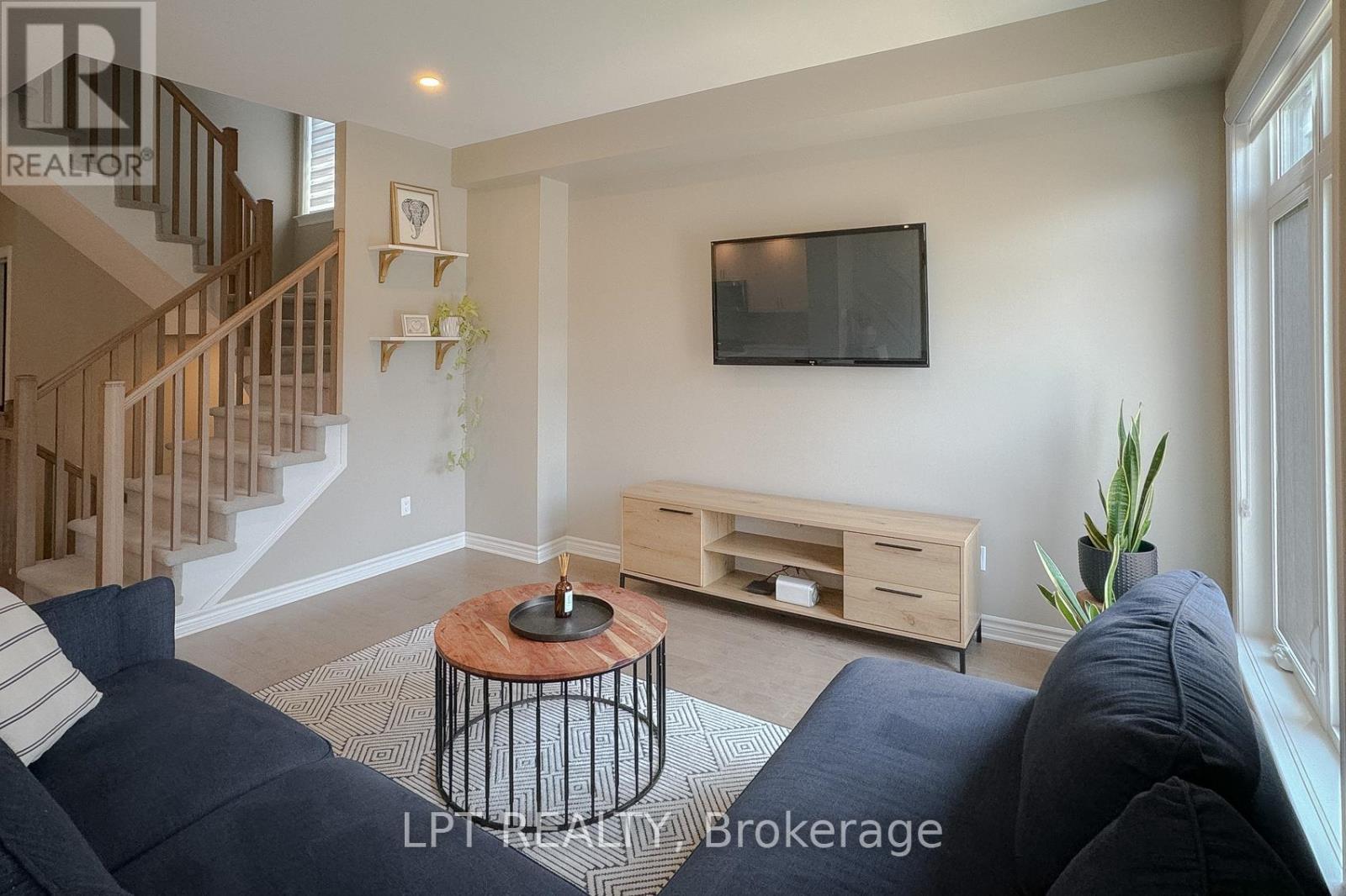 2 Bed, 3 Bath House for Rent in Ottawa – 552 LABRADOR CRESCENT, Ottawa – MLS# X13460800 - Image 14