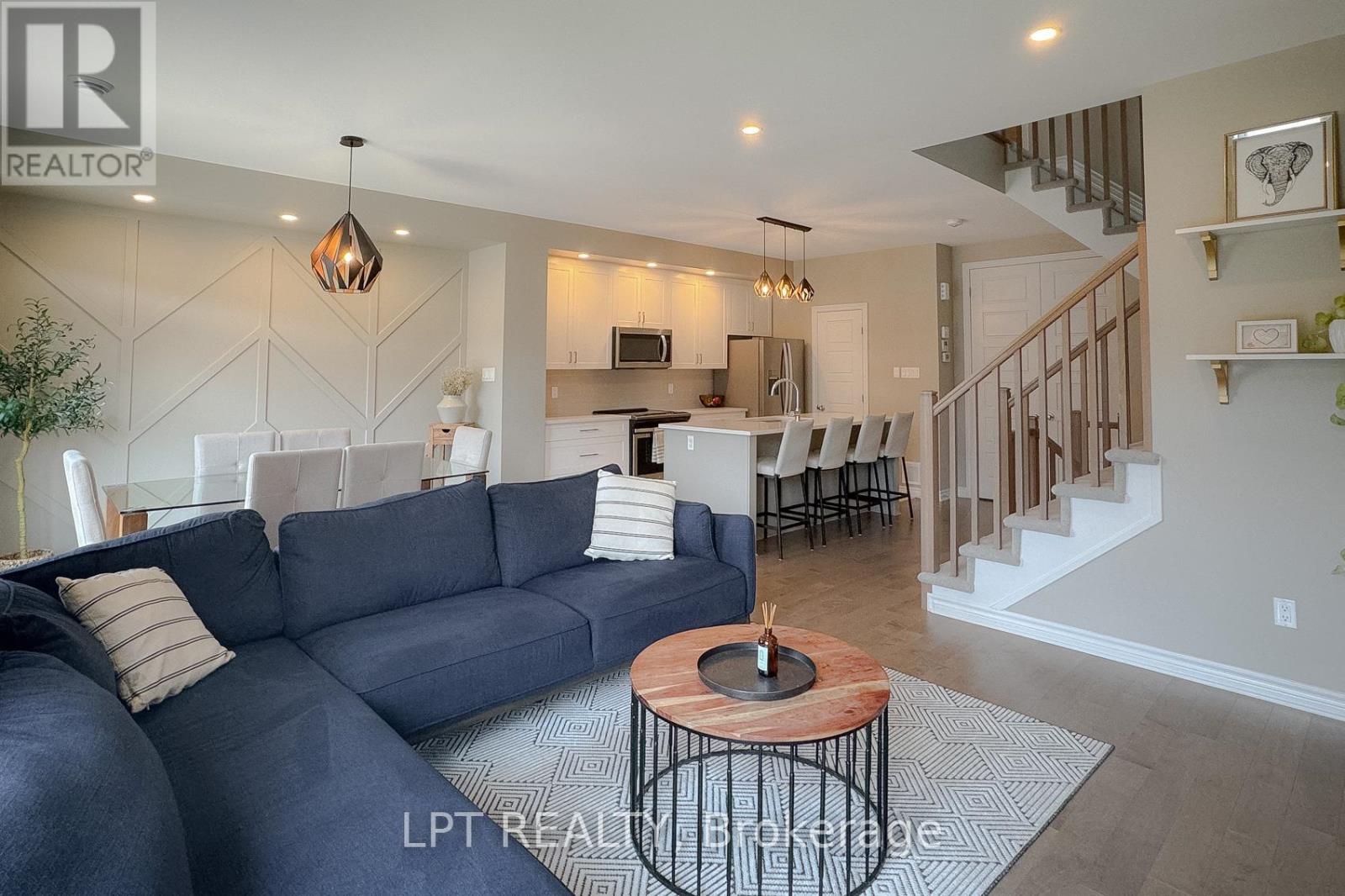 2 Bed, 3 Bath House for Rent in Ottawa – 552 LABRADOR CRESCENT, Ottawa – MLS# X13460800 - Image 15
