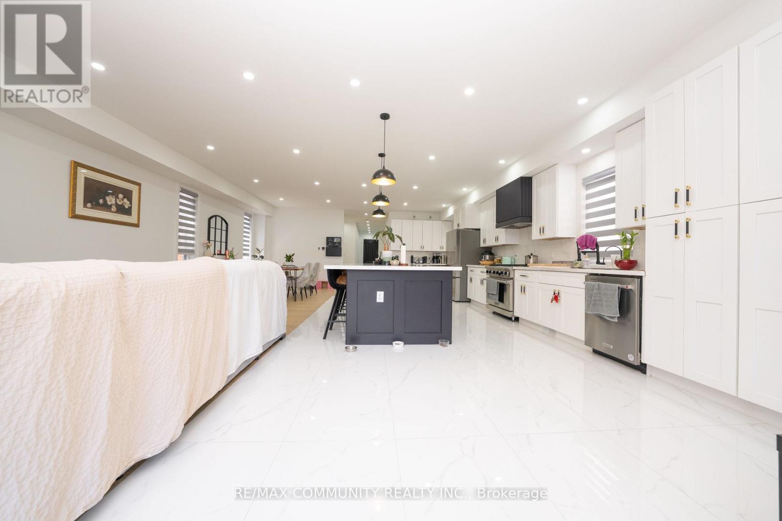 75A KITCHENER ROAD - 14