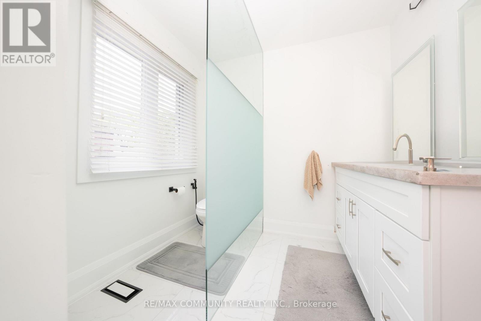 75A KITCHENER ROAD - 25