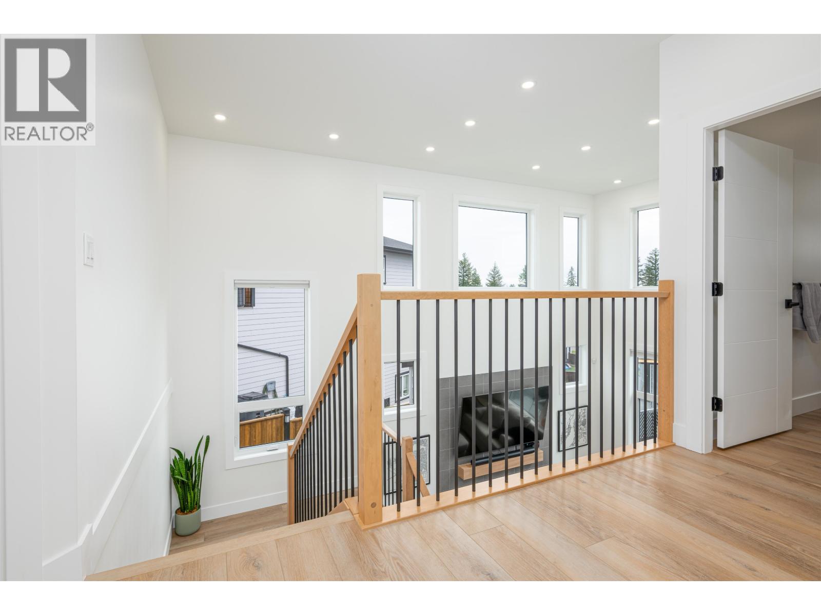 2930 ELLINGTON COURT - 21