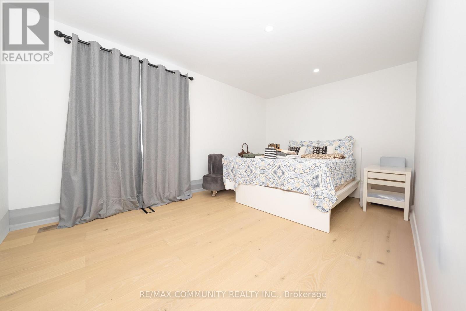 75A KITCHENER ROAD - 22