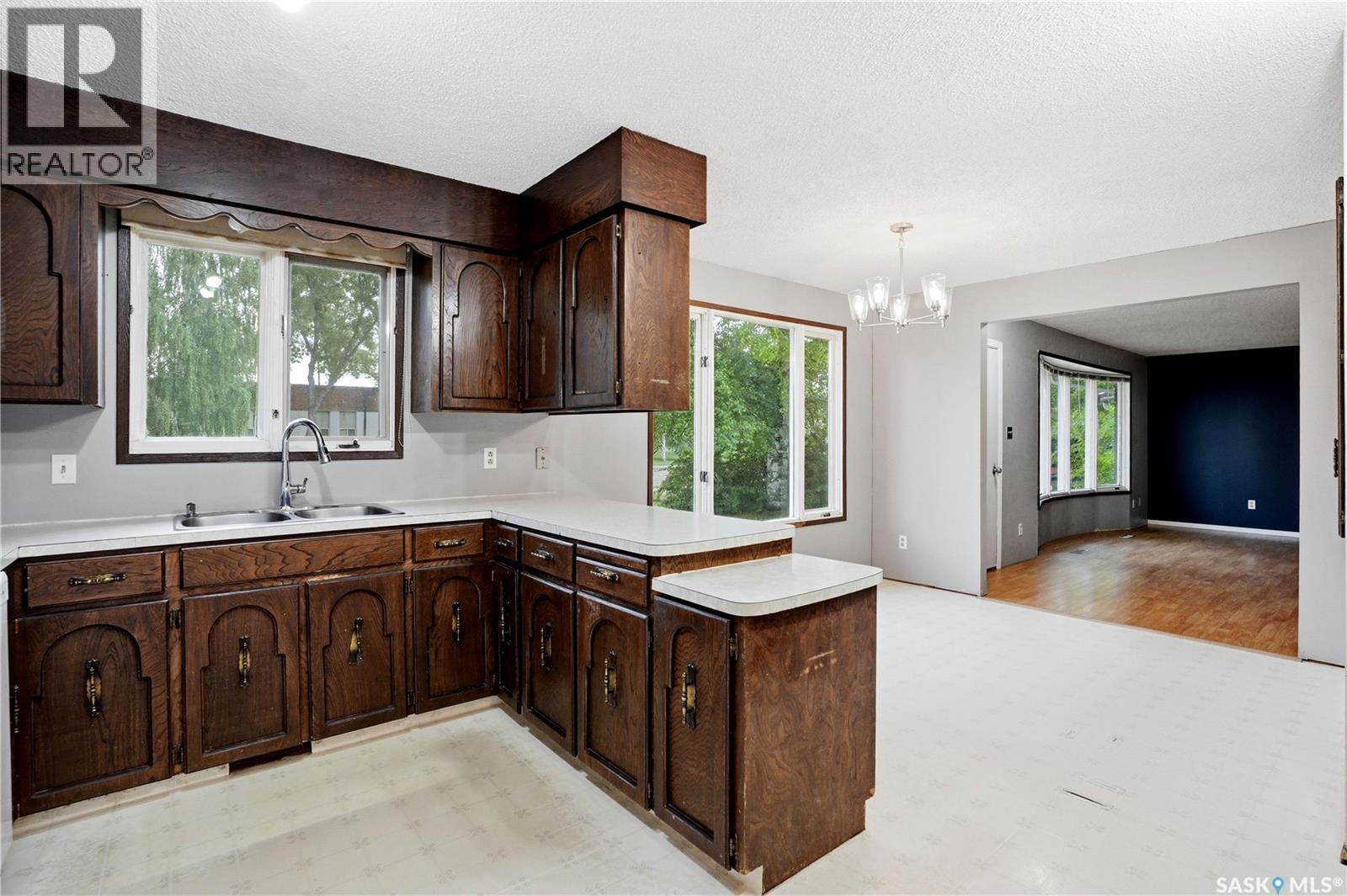 309 Shepard STREET - 13