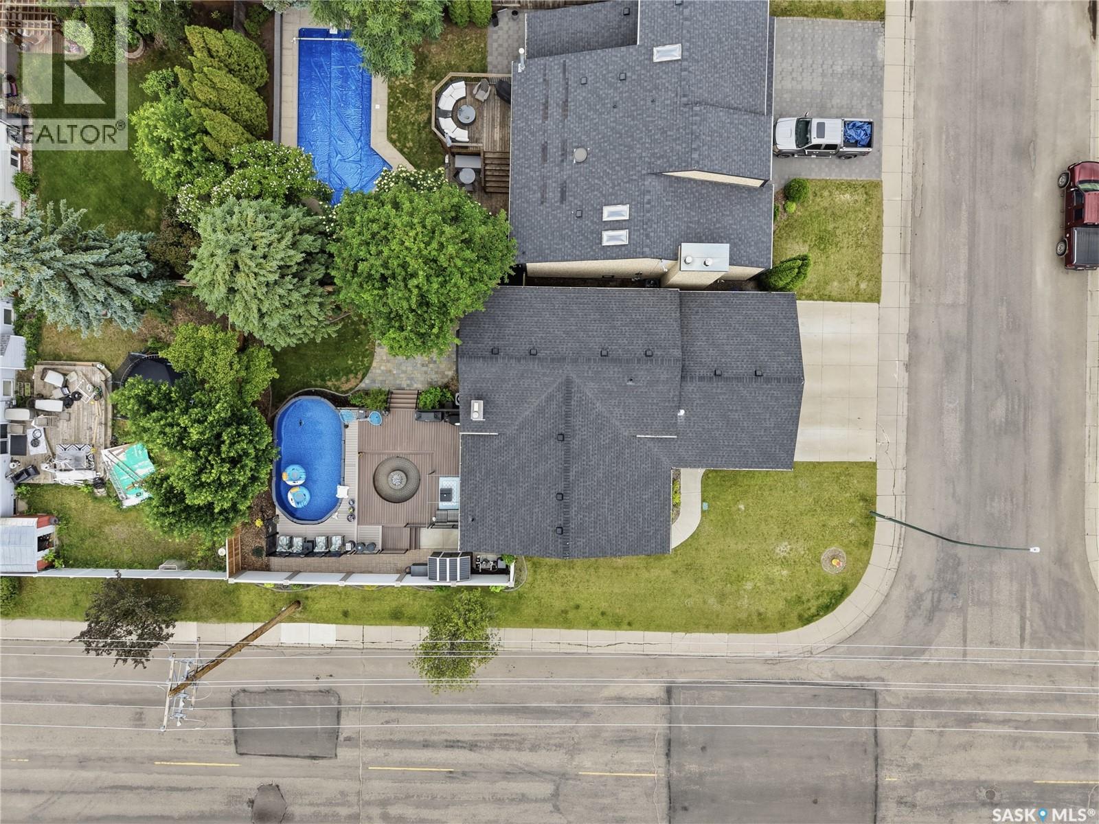 103 Mallin CRESCENT — photo 65