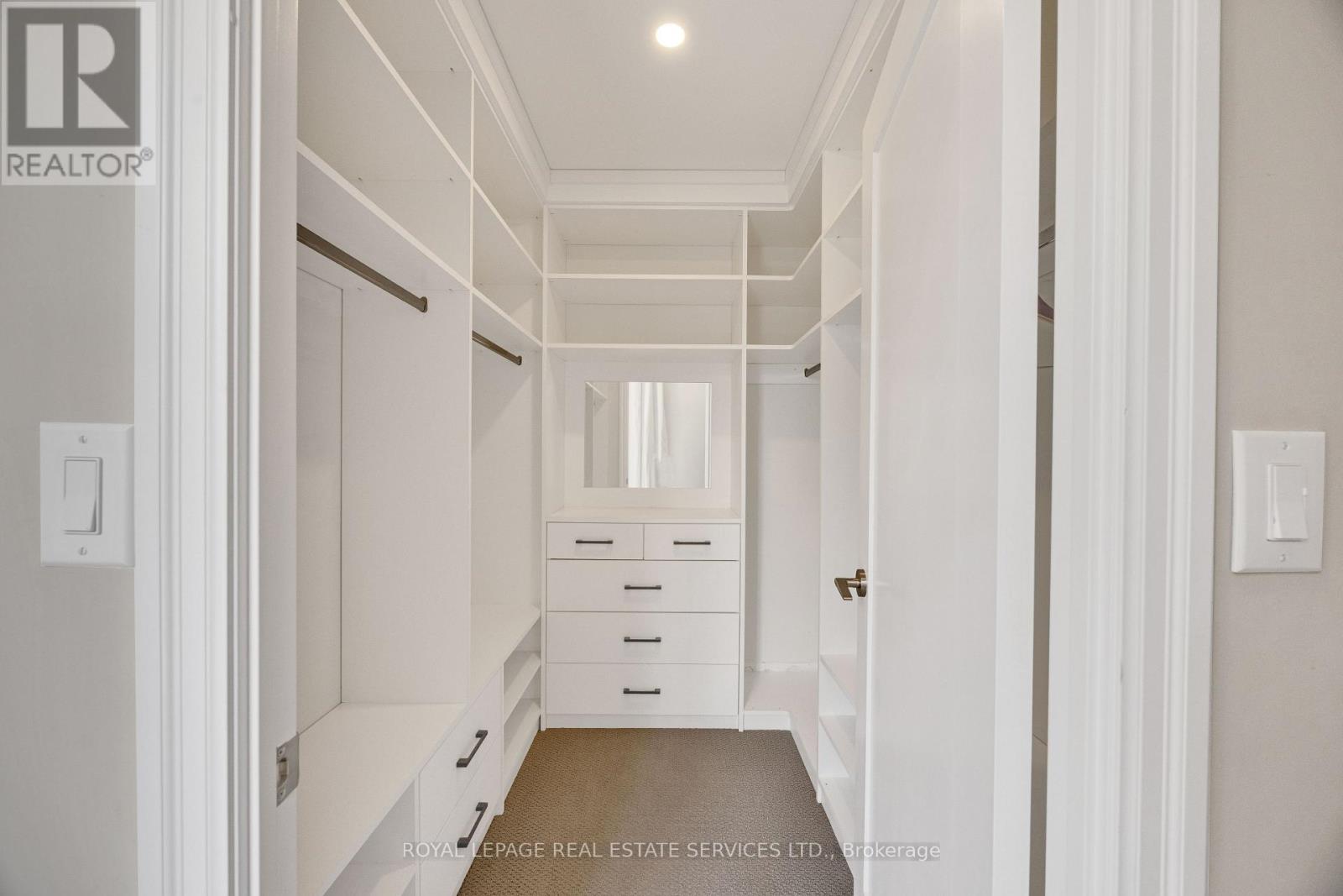 #301 1195 GOOSEBERRY LANE - 24