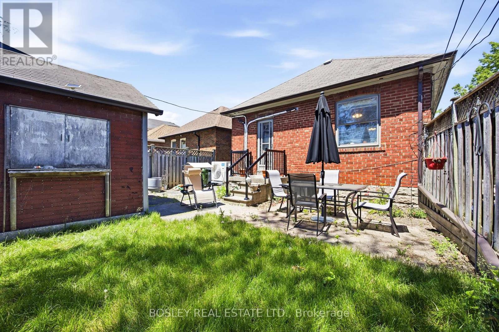 71 DELEMERE AVENUE - 43