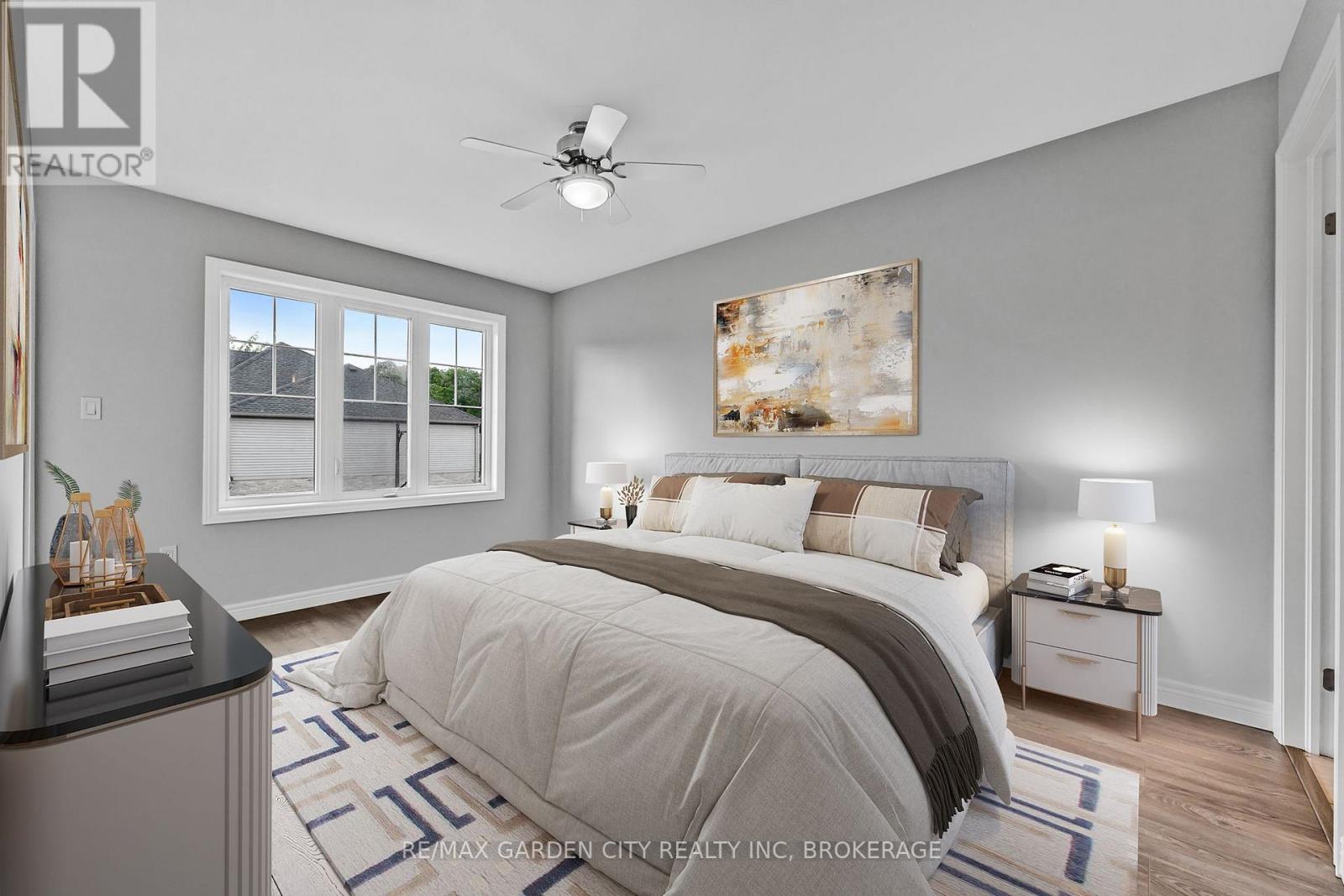 #4 340 PROSPECT POINT ROAD N - 15
