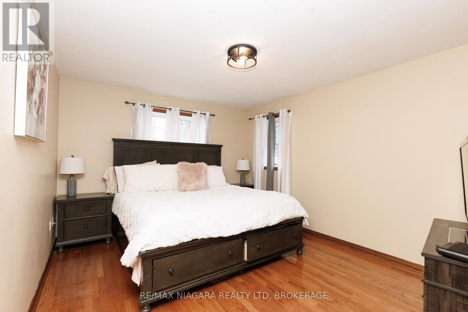 664 LAKEVIEW ROAD - 11