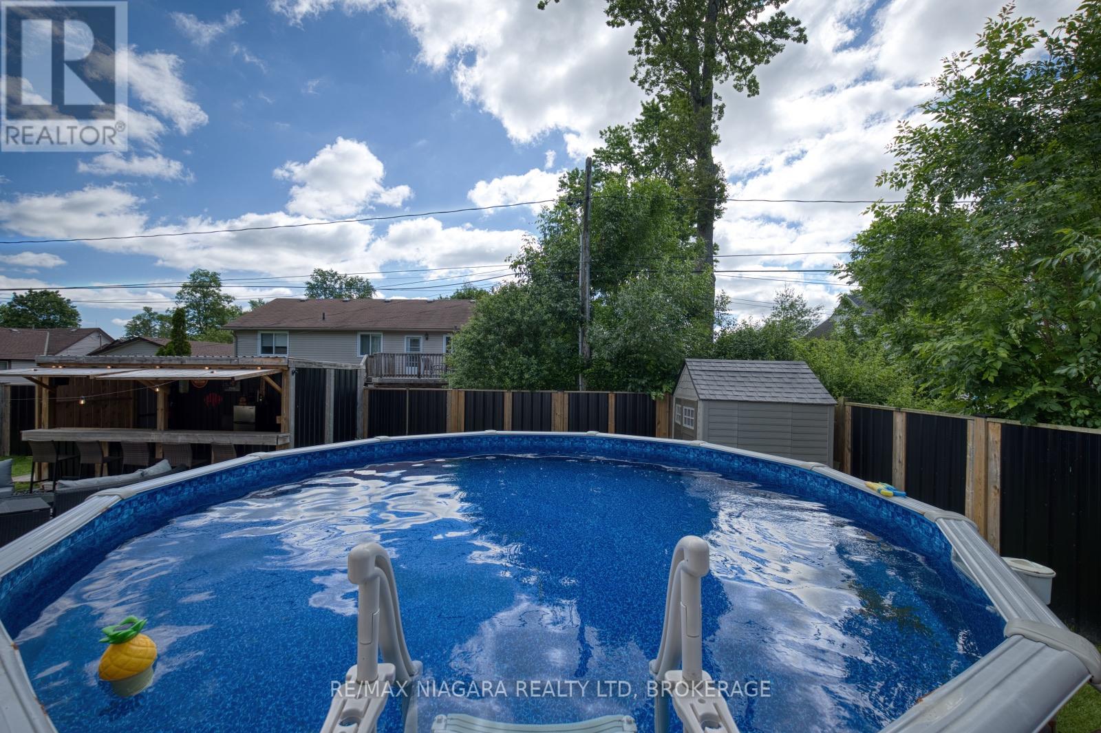 664 LAKEVIEW ROAD - 38