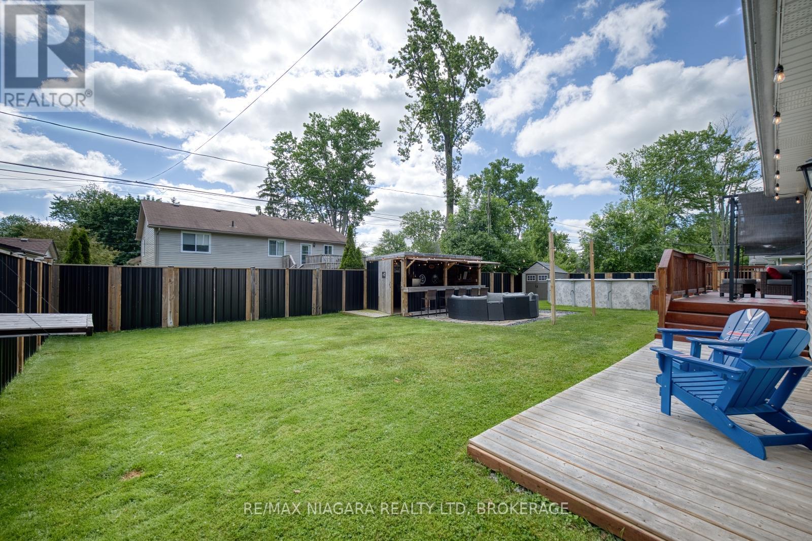 664 LAKEVIEW ROAD - 43