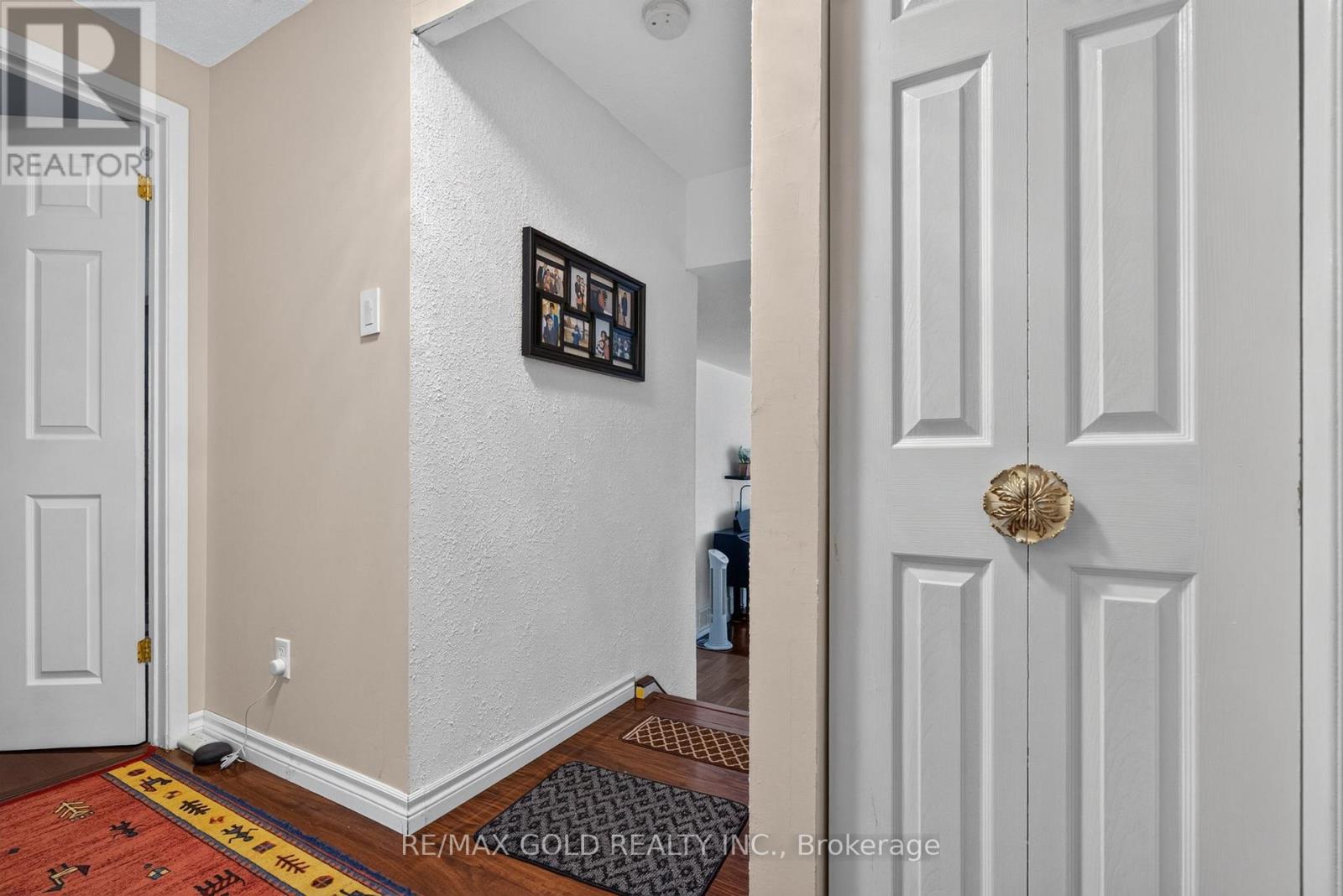 129 FOLKSTONE CRESCENT - 27