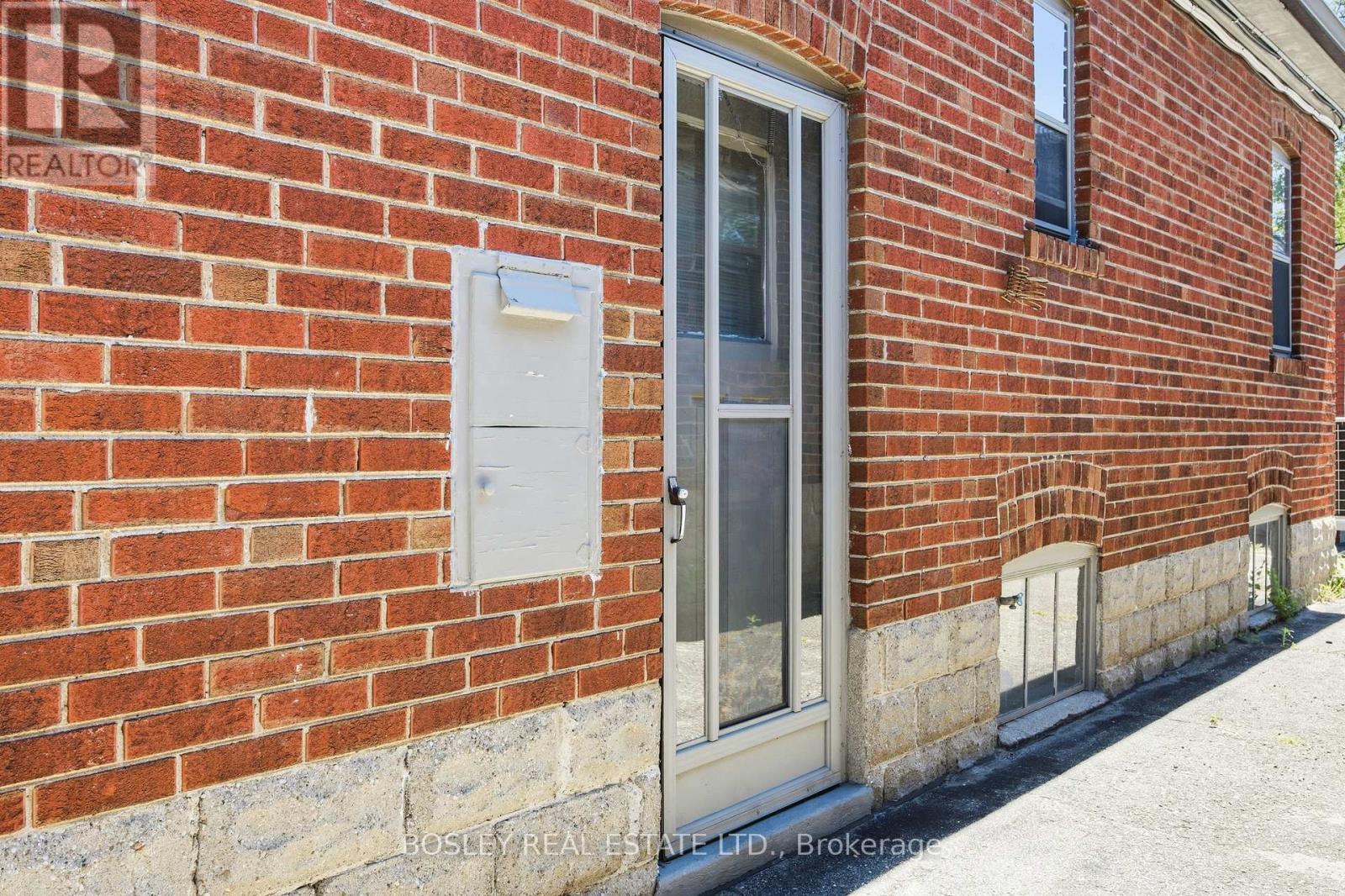 71 DELEMERE AVENUE - 47