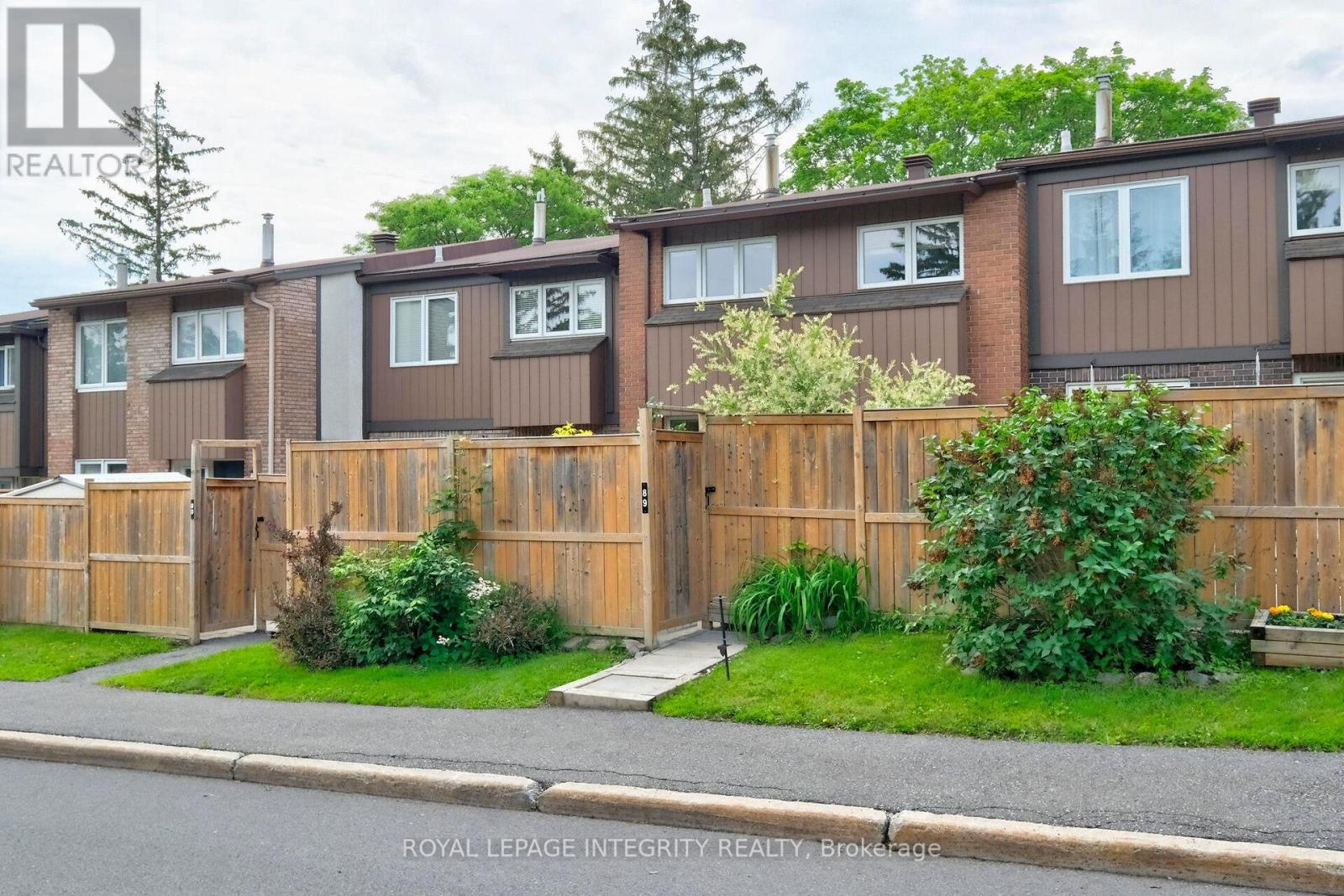 3 Bed, 2 Bath House for Sale in Ottawa – 89 – 2111 MONTREAL ROAD, Ottawa – MLS# X13459612 - Image 34