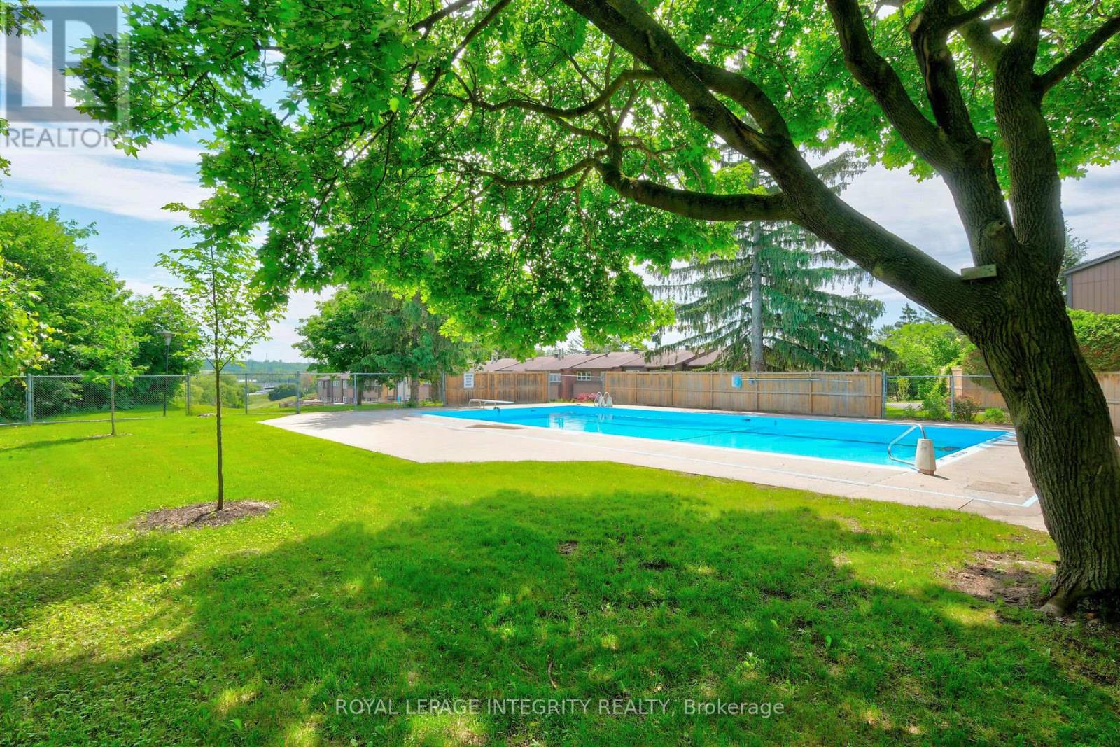 3 Bed, 2 Bath House for Sale in Ottawa – 89 – 2111 MONTREAL ROAD, Ottawa – MLS# X13459612 - Image 38