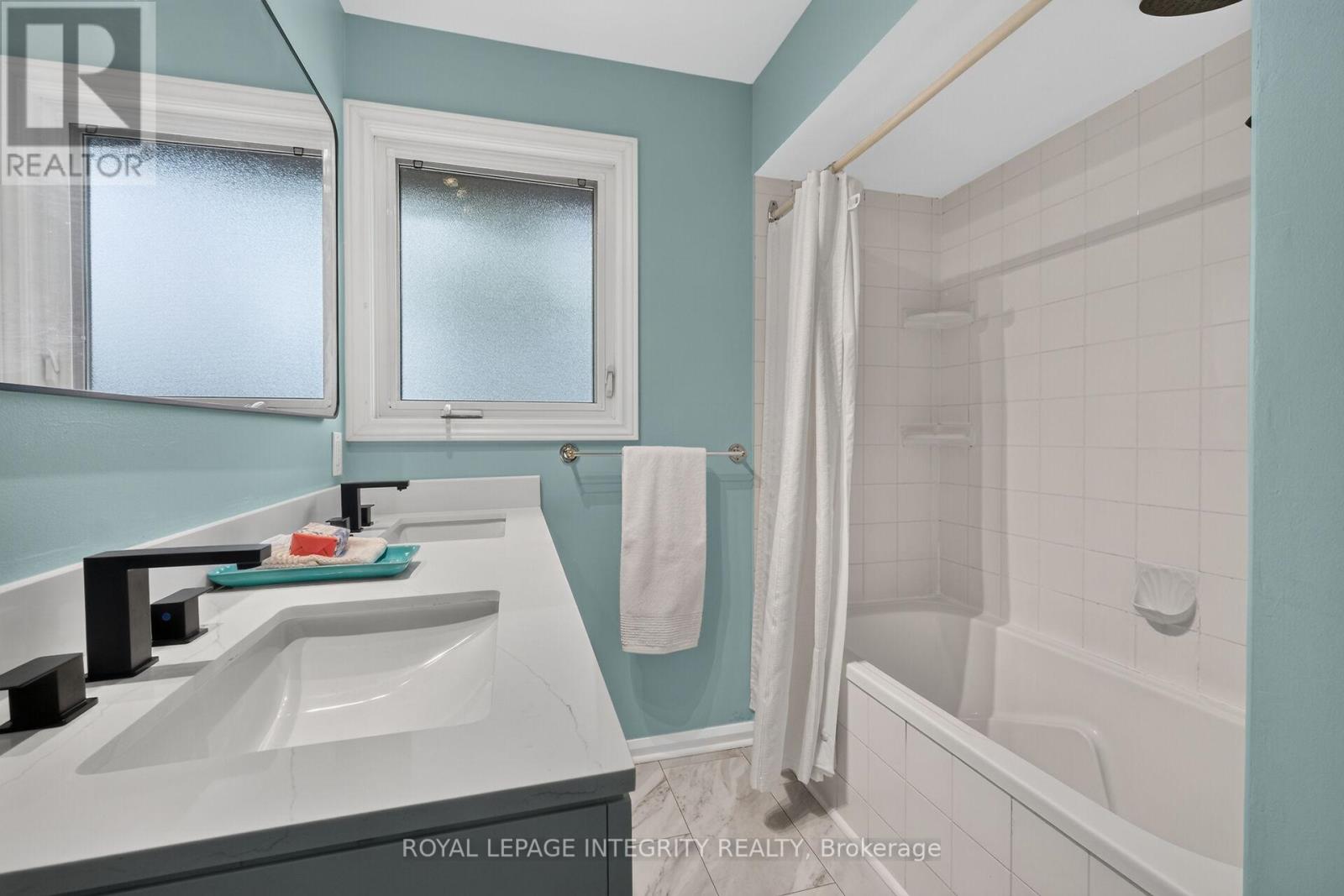 3 Bed, 2 Bath House for Sale in Ottawa – 89 – 2111 MONTREAL ROAD, Ottawa – MLS# X13459612 - Image 23