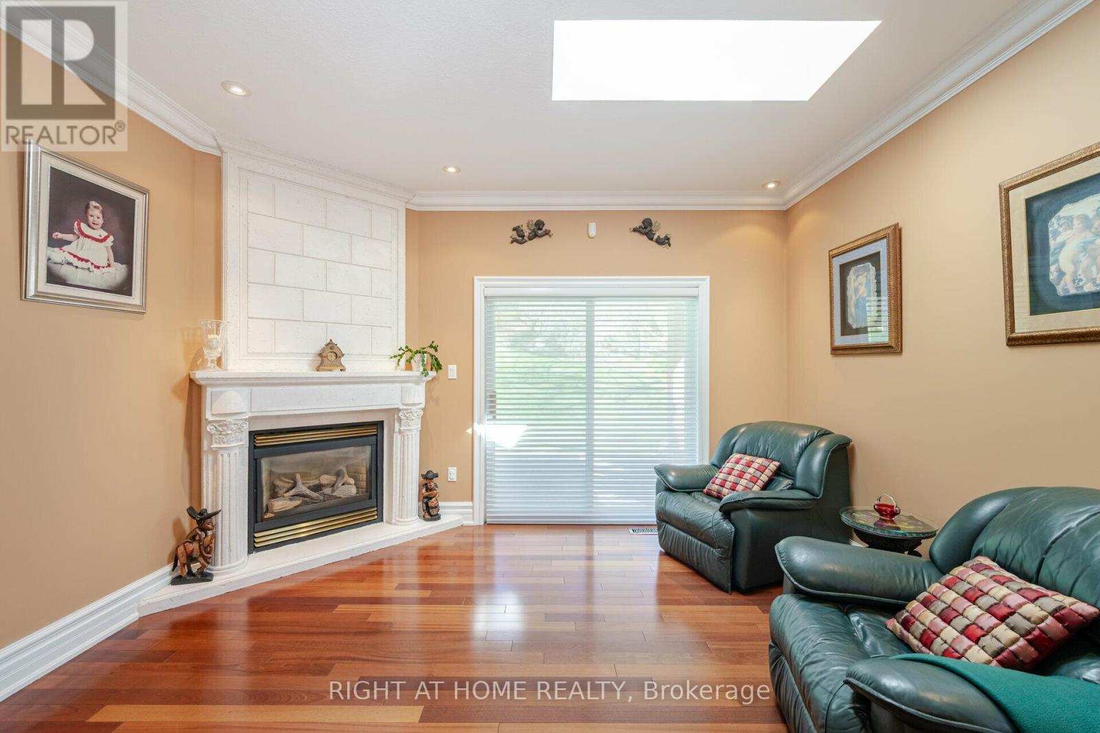 6 LORD DUNCAN COURT - 20