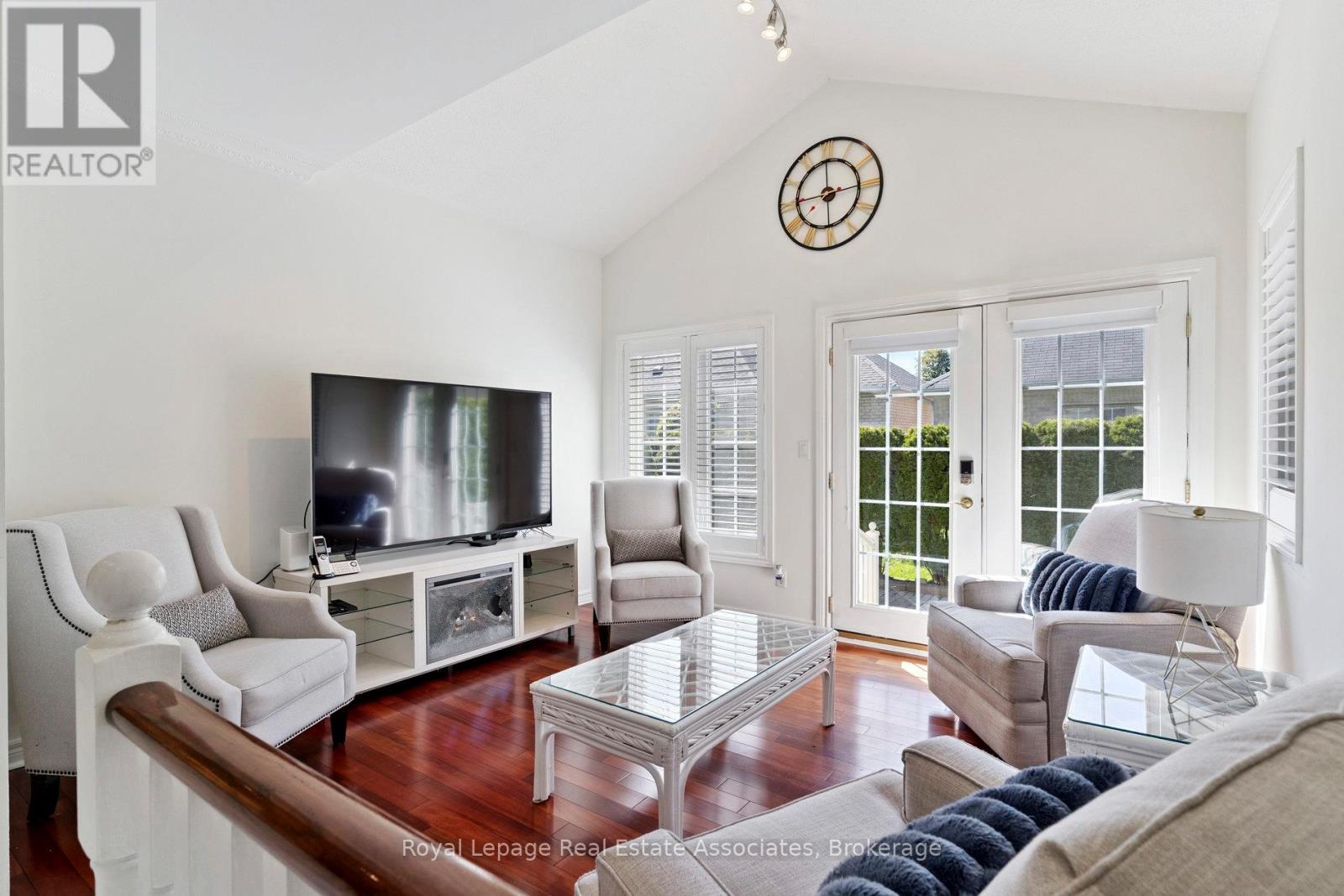 7 POWDER MILL COURT - 16