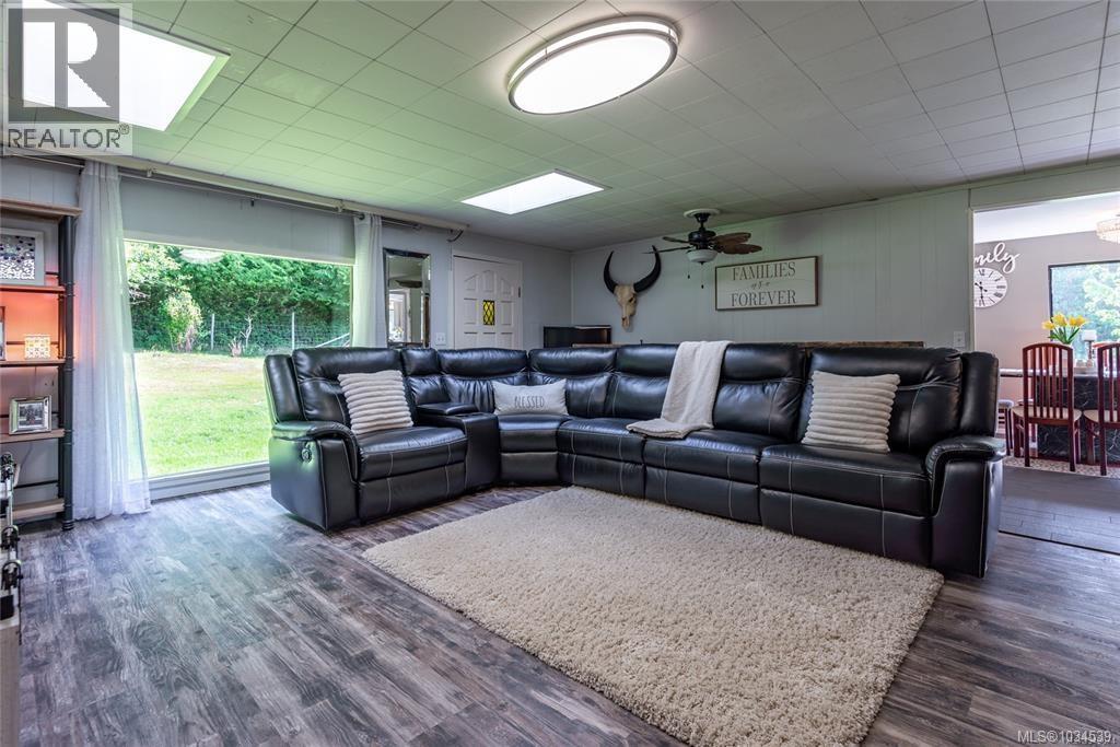 973 Island Hwy - 6