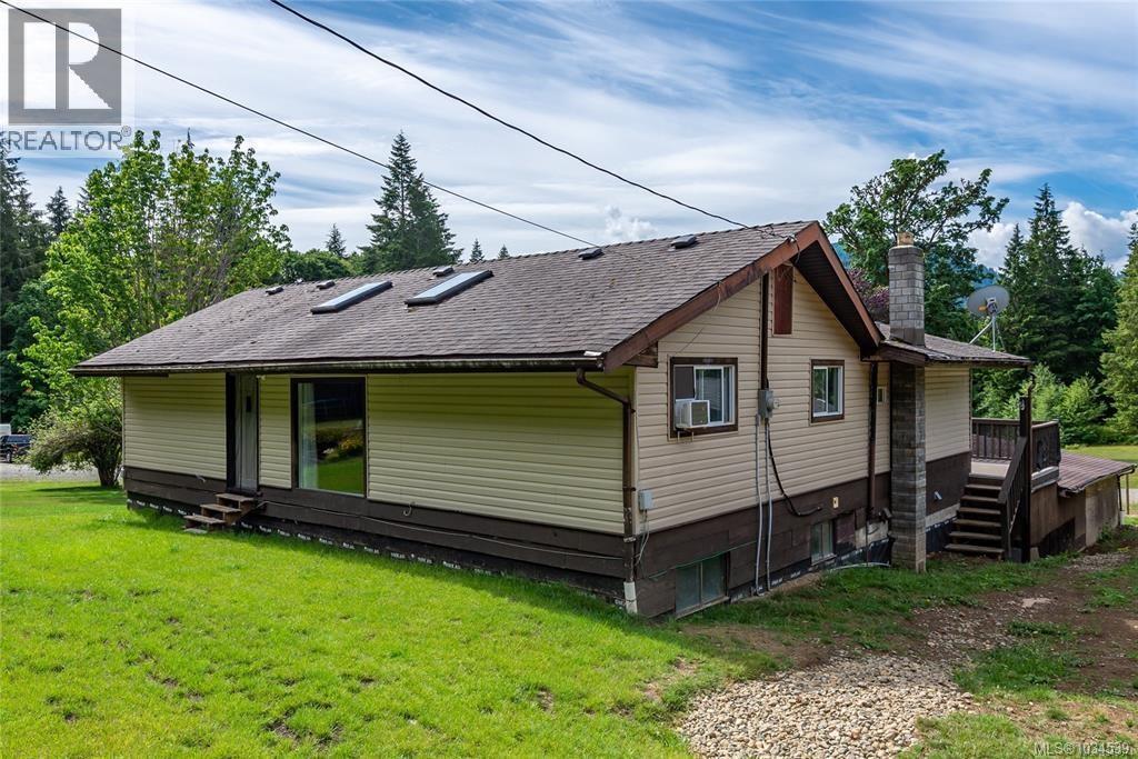 973 Island Hwy - 40
