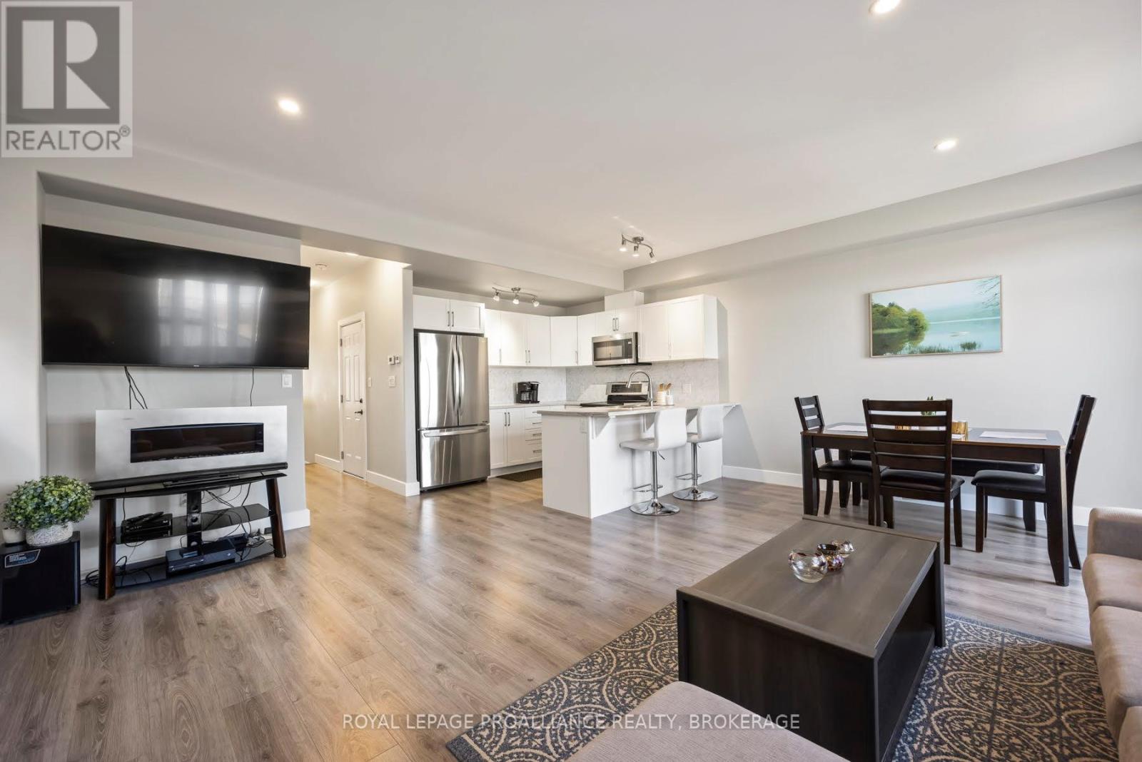 186 DR RICHARD JAMES CRESCENT - 16
