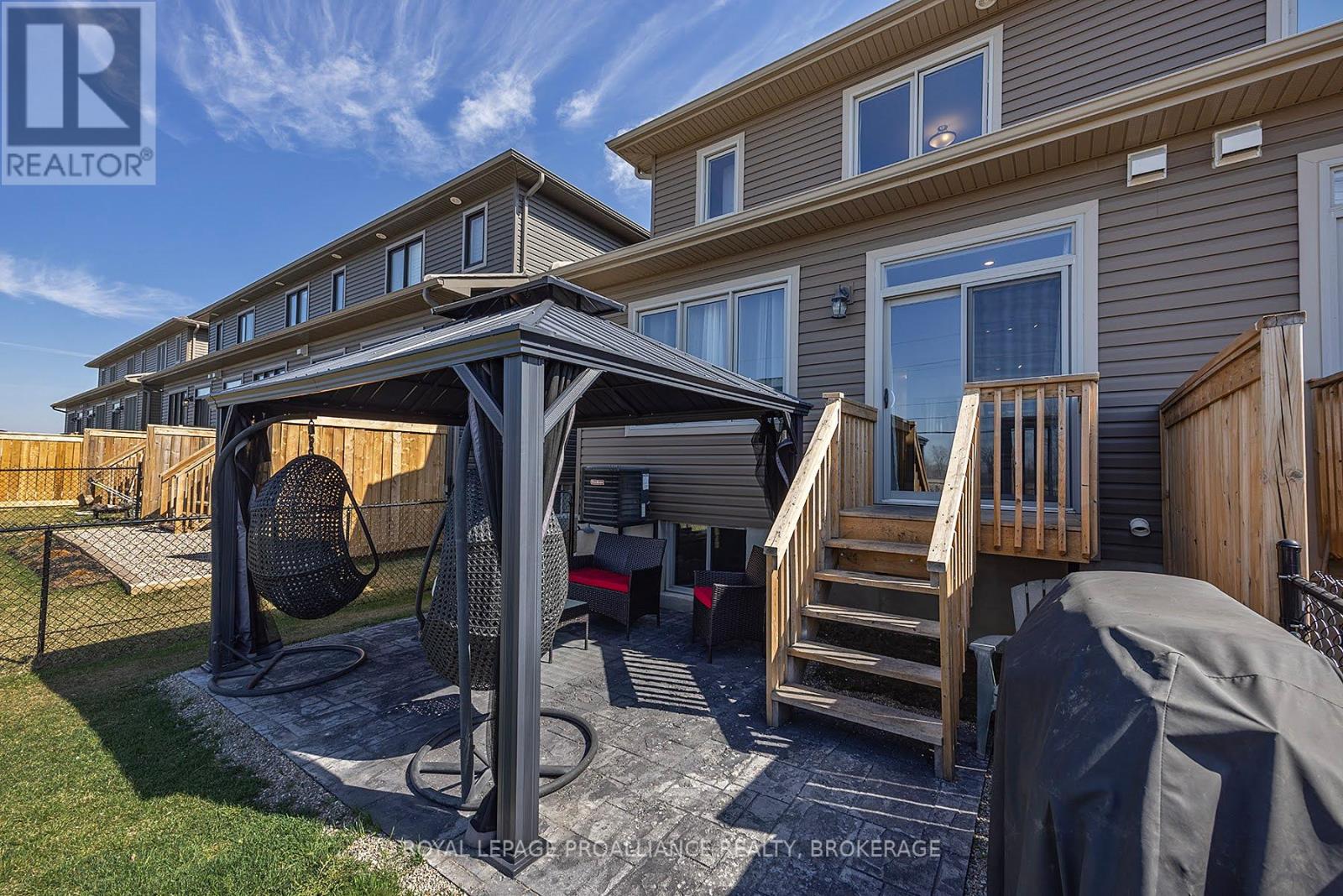 186 DR RICHARD JAMES CRESCENT - 5