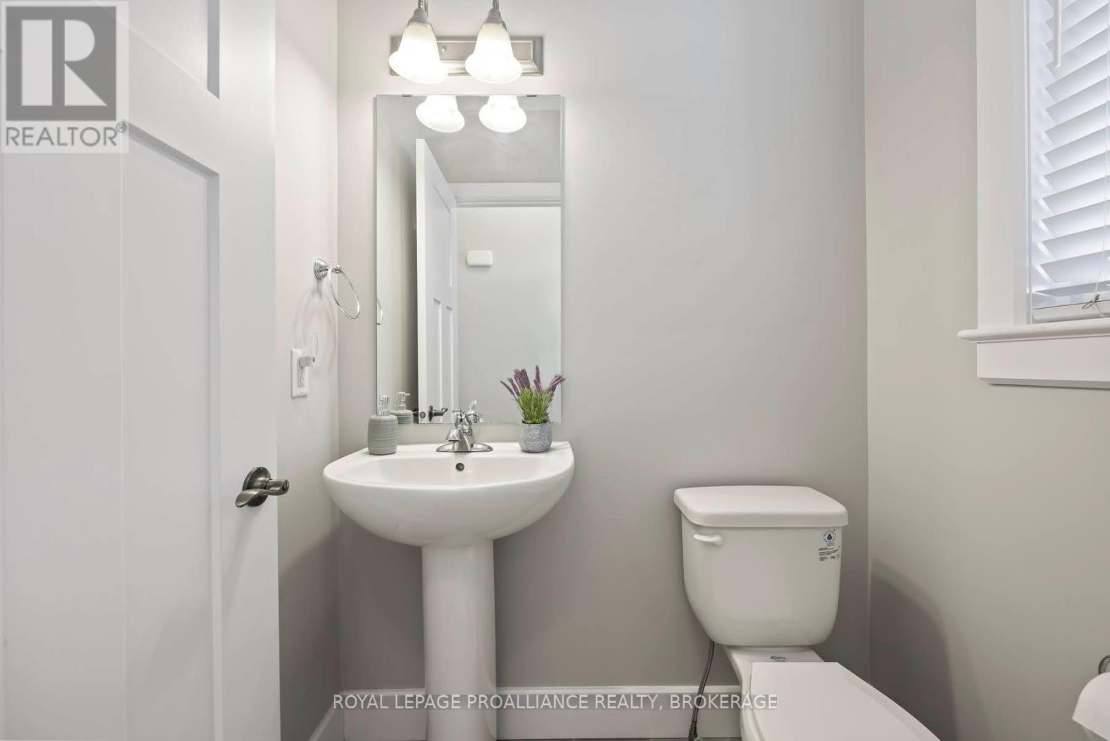 186 DR RICHARD JAMES CRESCENT - 8