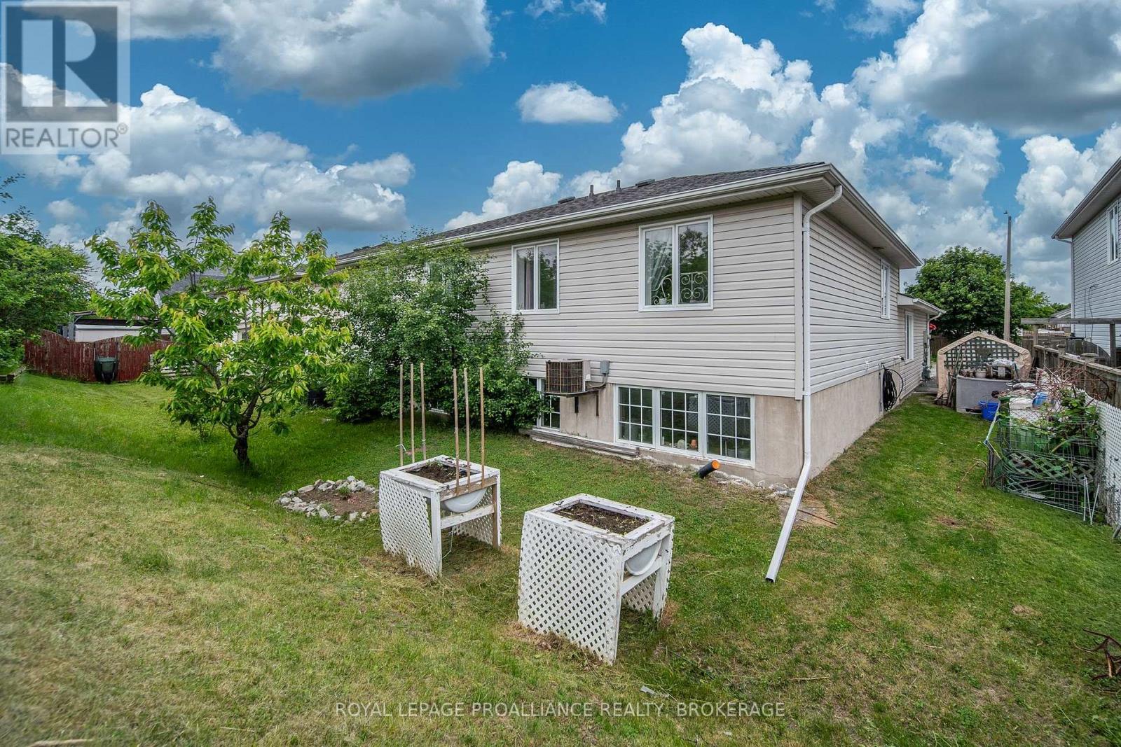 134 BRICELAND STREET - 37