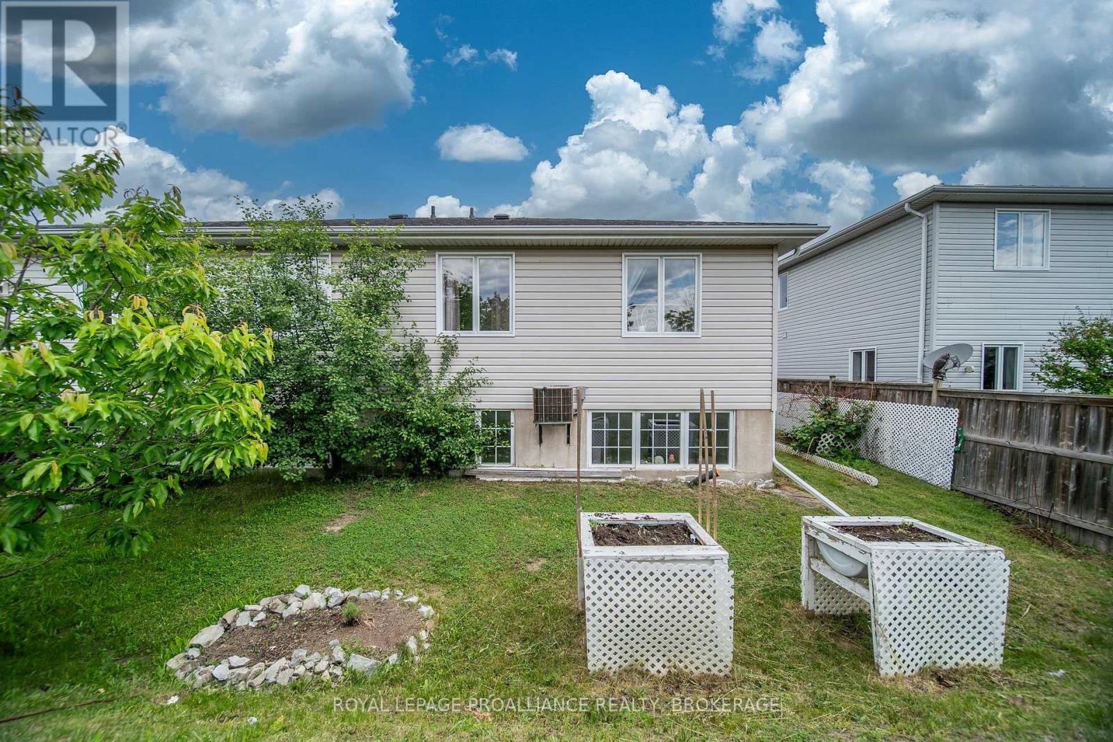 134 BRICELAND STREET - 38