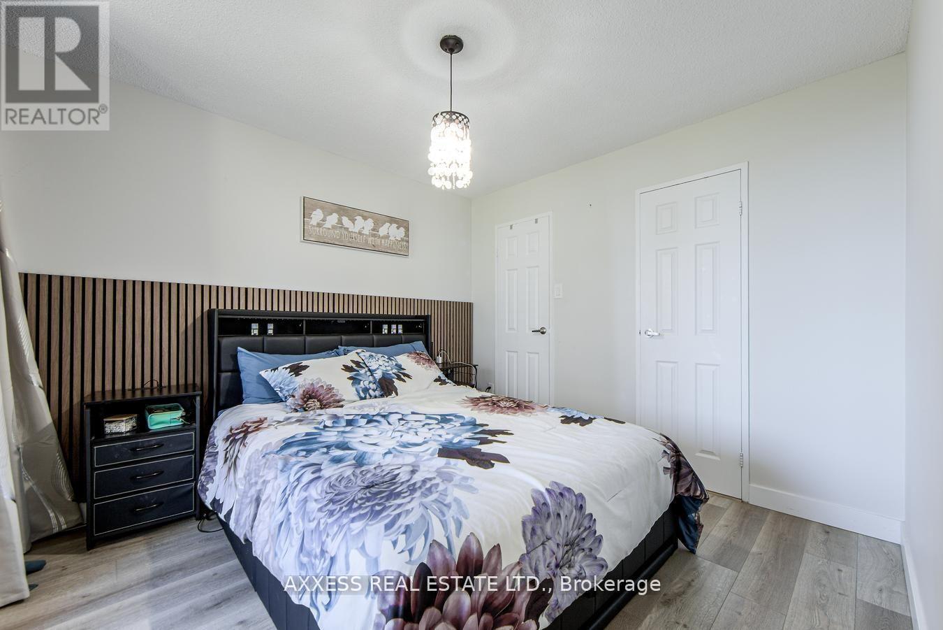 #609 3590 KANEFF CRESCENT - 15