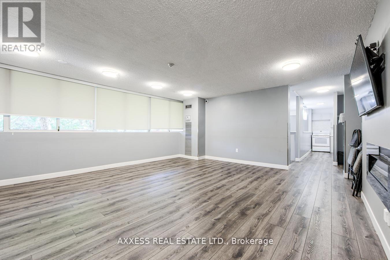 #609 3590 KANEFF CRESCENT - 26