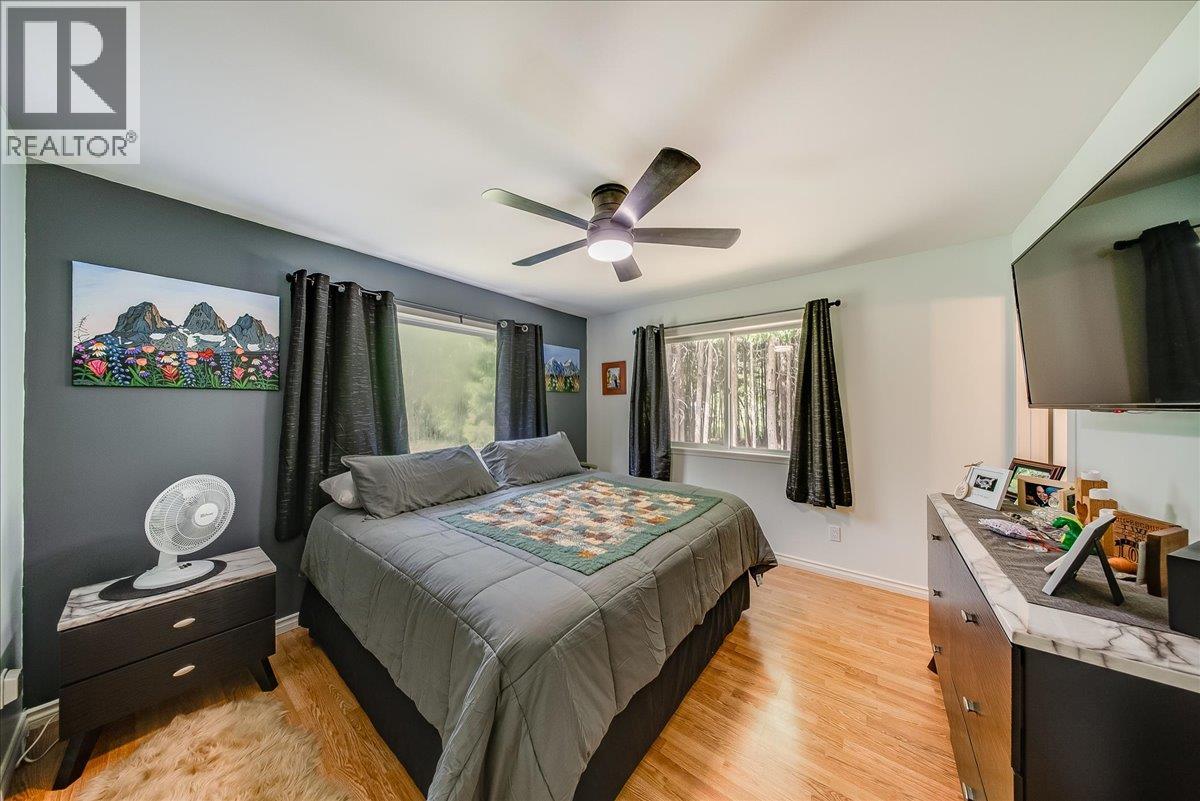 210 & 206 BELMOND Road - 11