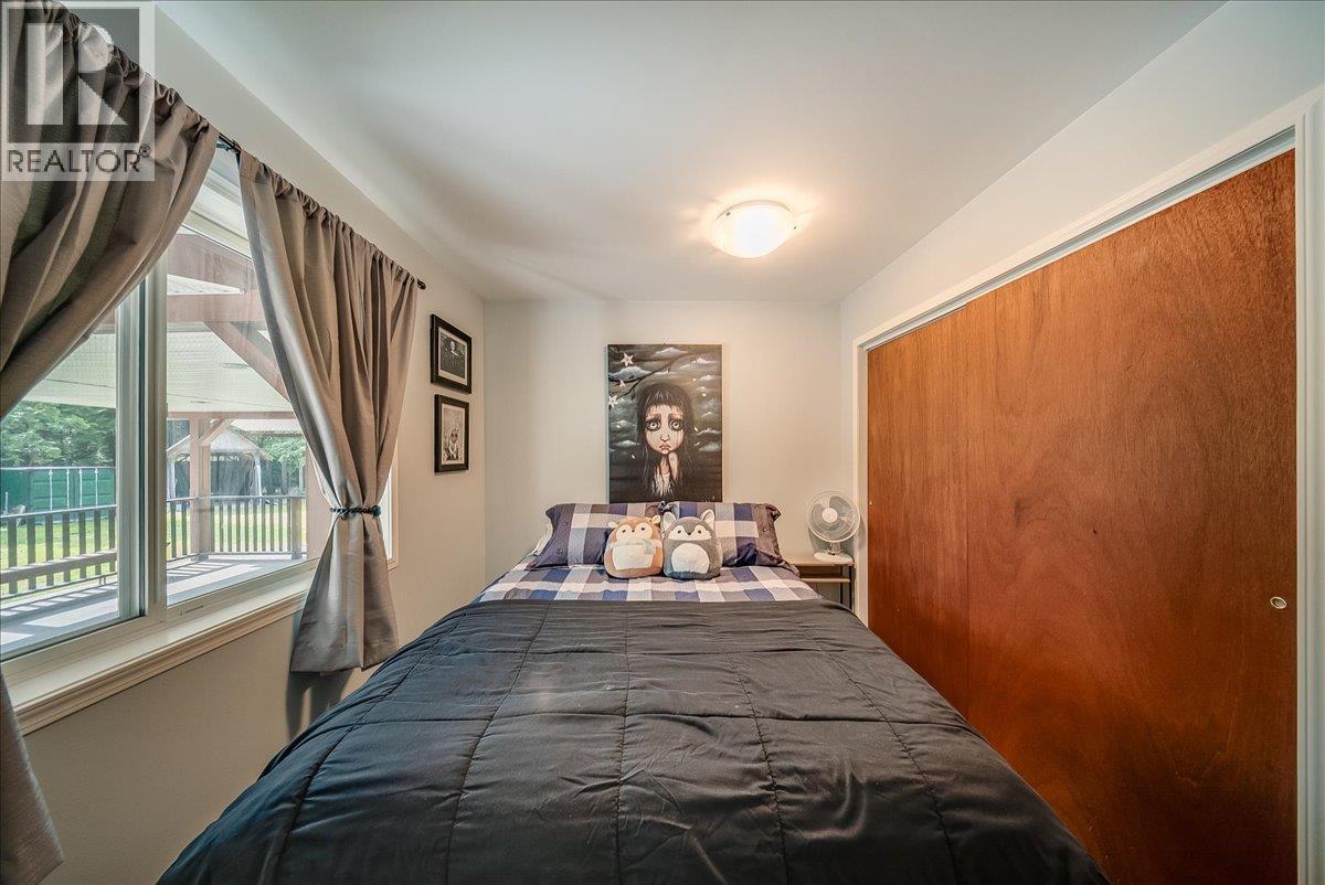 210 & 206 BELMOND Road - 15