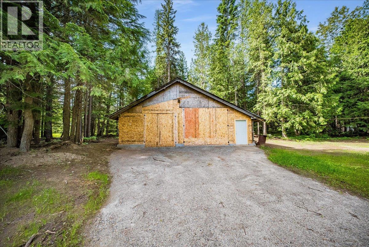 210 & 206 BELMOND Road - 43