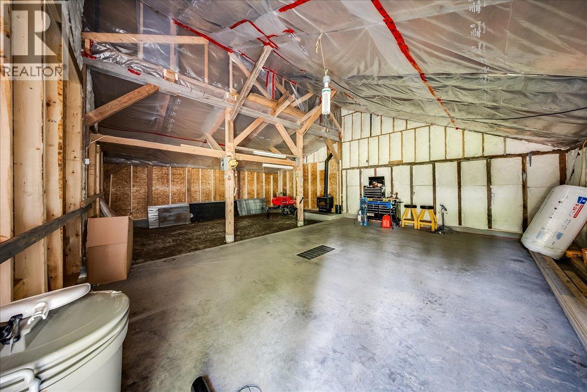 210 & 206 BELMOND Road - 44