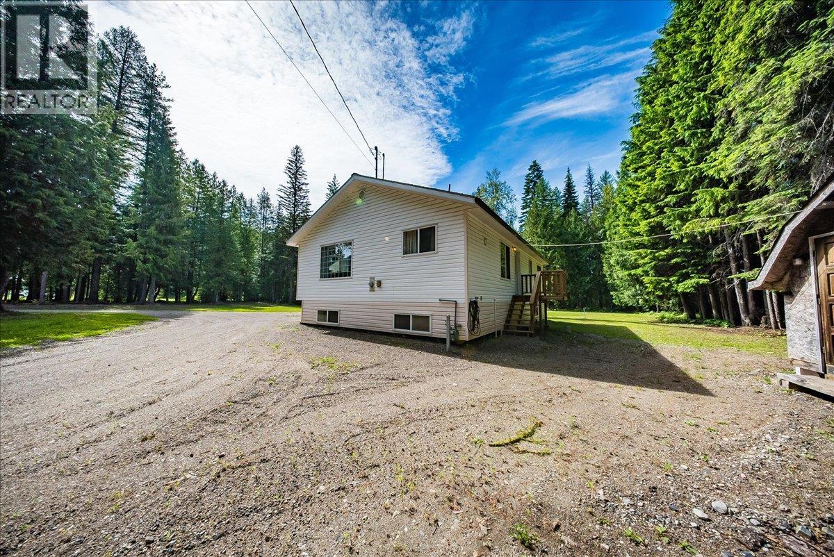 210 & 206 BELMOND Road - 35
