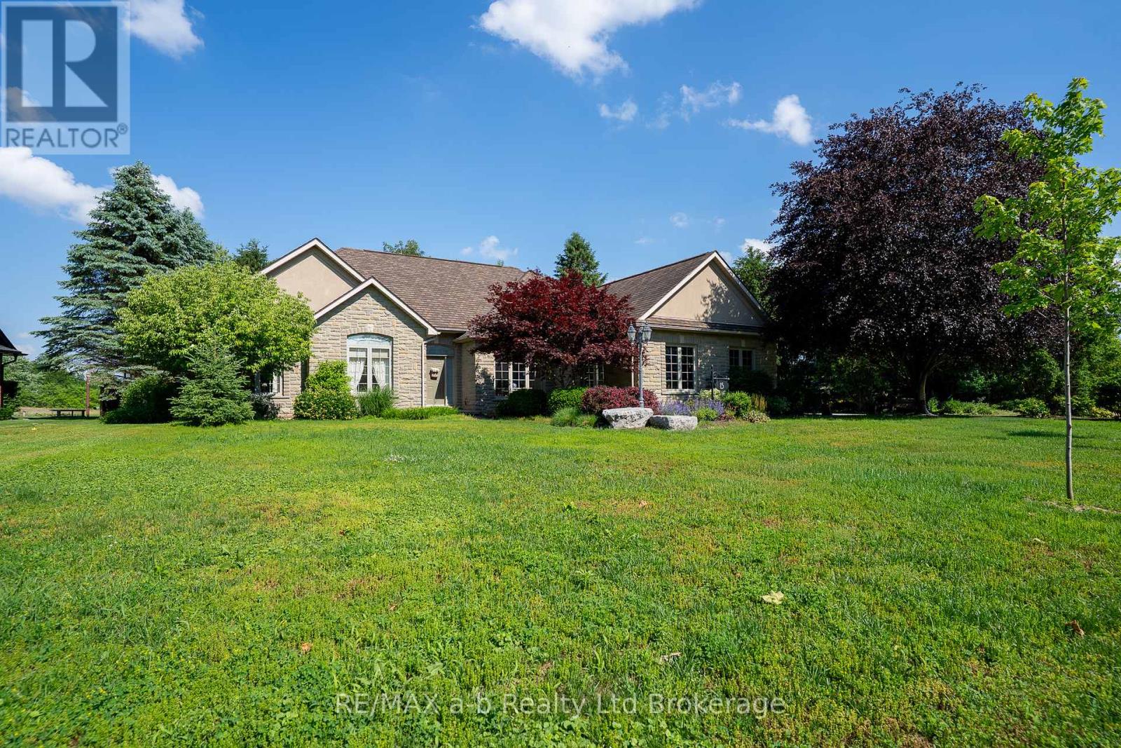 15 OTTERVIEW DRIVE - 1