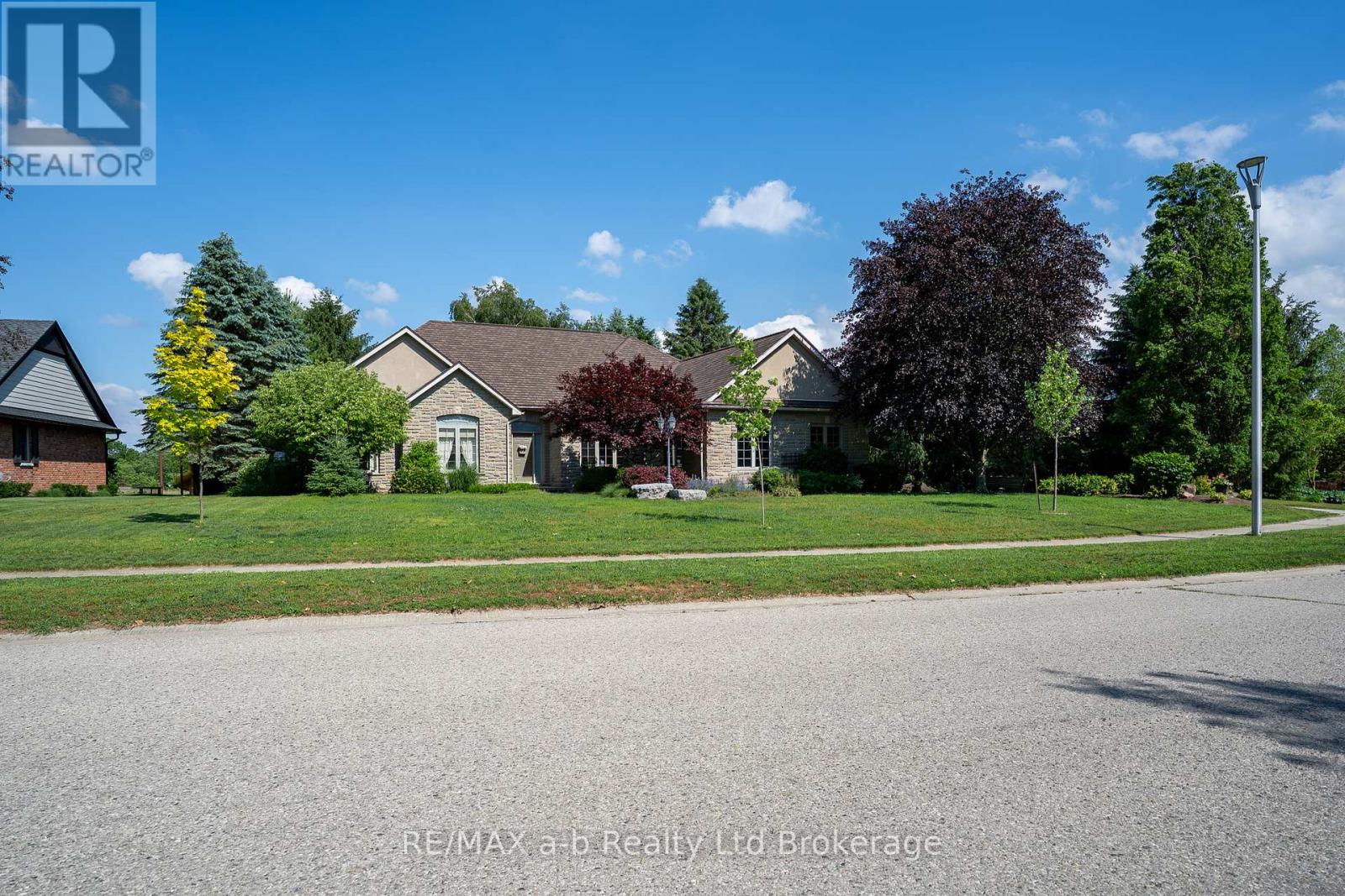 15 OTTERVIEW DRIVE - 3