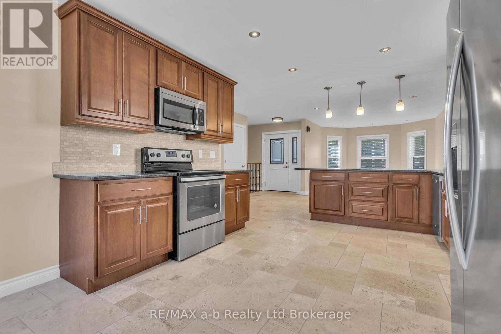 54 PEBBLE BEACH COURT - 10