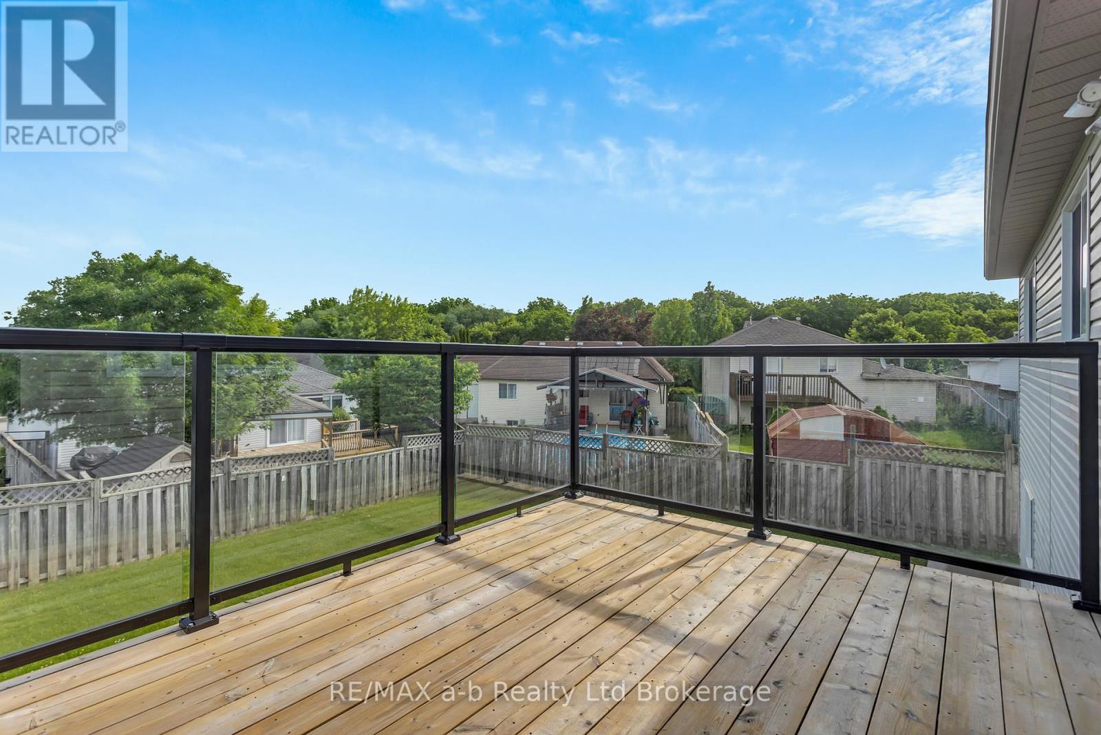 54 PEBBLE BEACH COURT - 34