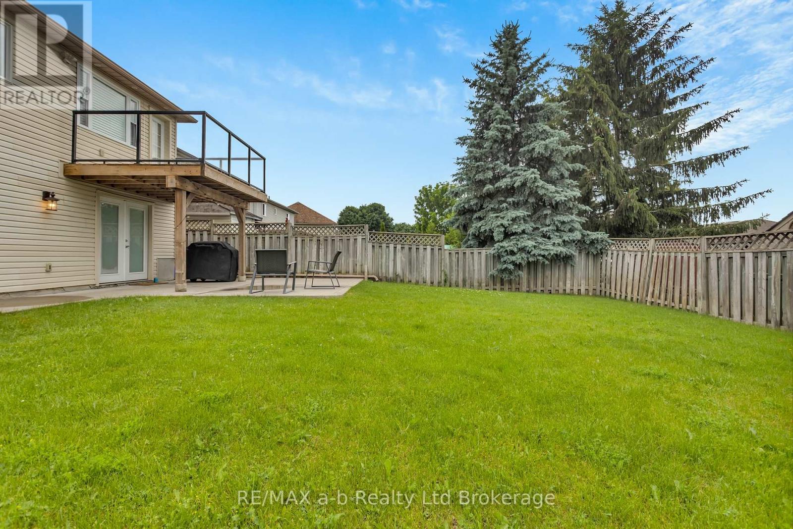 54 PEBBLE BEACH COURT - 32