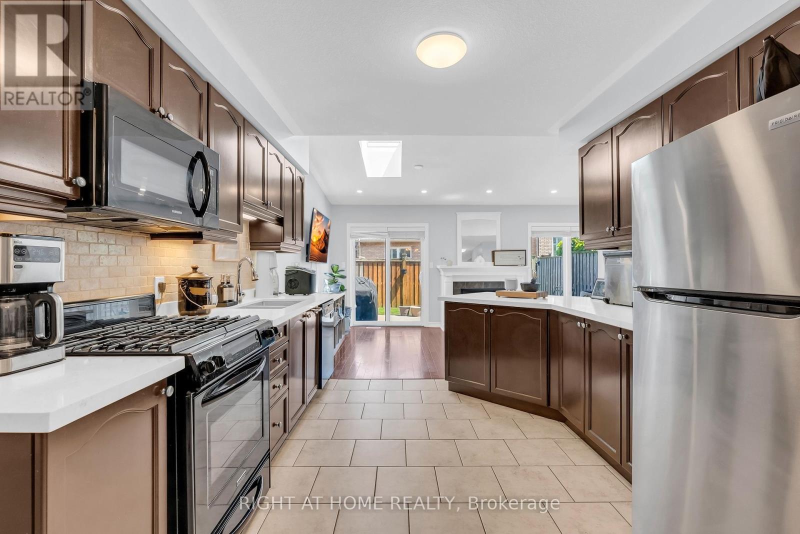 9 PERIWINKLE DRIVE - 16